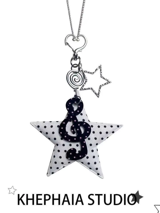 Yurak va xochli gotik marjon, Y2K uslubidagi choker va osma bezak