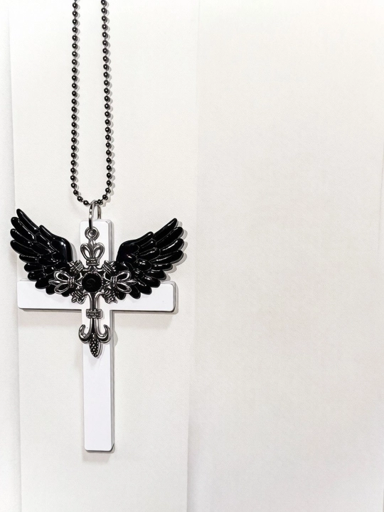 Yurak va xochli gotik marjon, Y2K uslubidagi choker va osma bezak