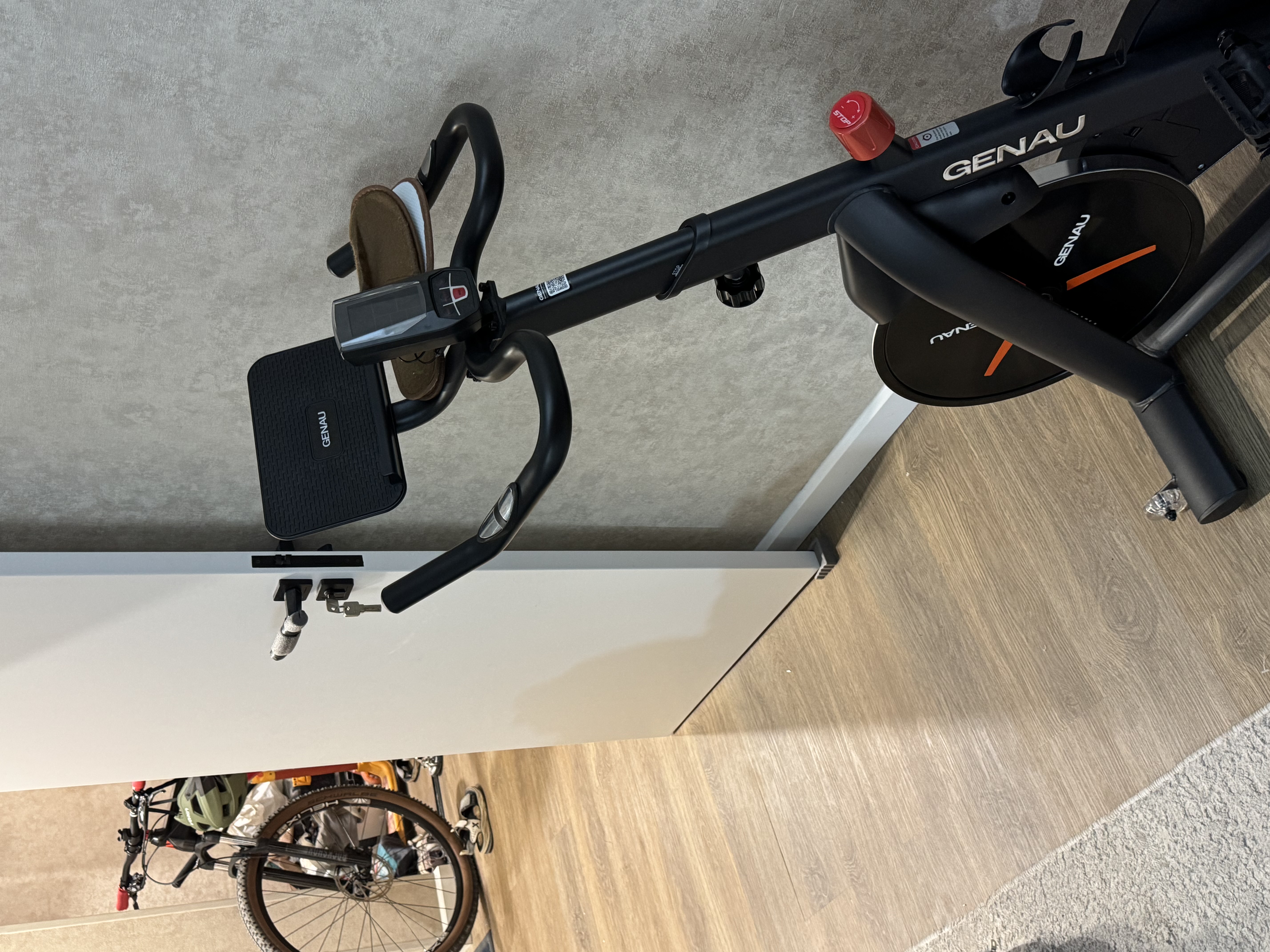 Велотренажер Genau Zest Pro C6, максимальный вес пользователя 150 кг SB1-02A
