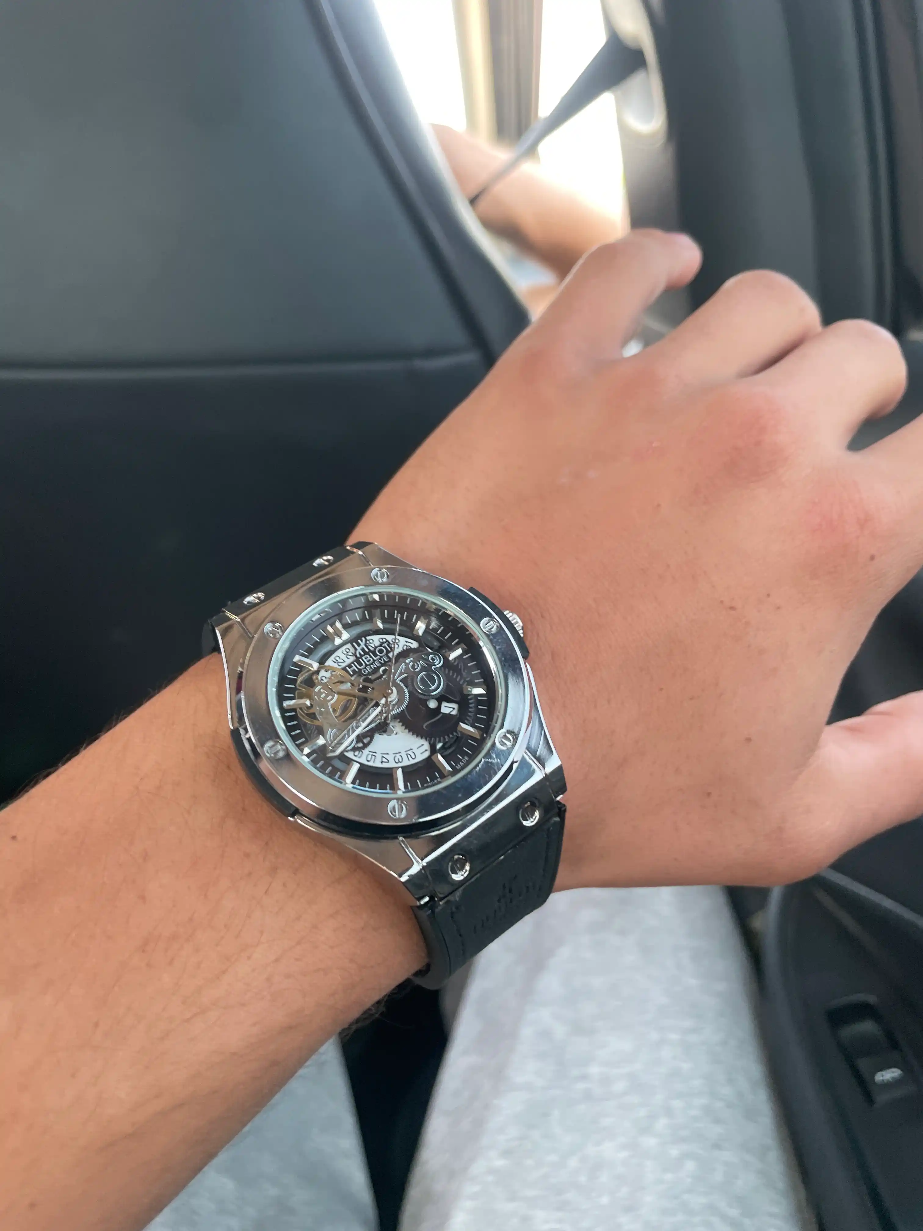 Мужские наручные часы Hublot, кварцевый механизм с индикатором даты