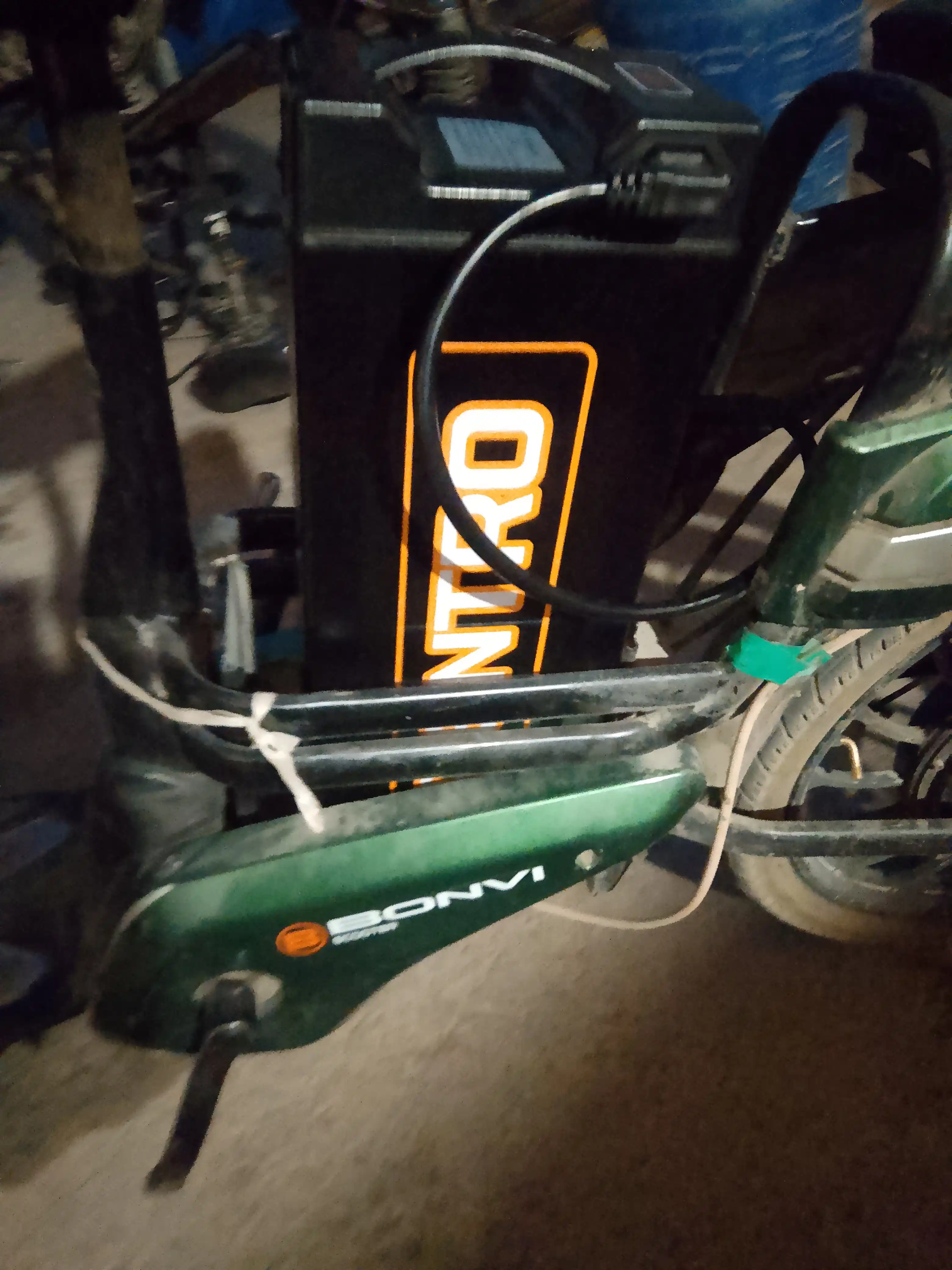 Elektr velosipedlar yoki elektr skuterlar uchun 60V 28.6Ah Pentro litiy-ion batareyasi