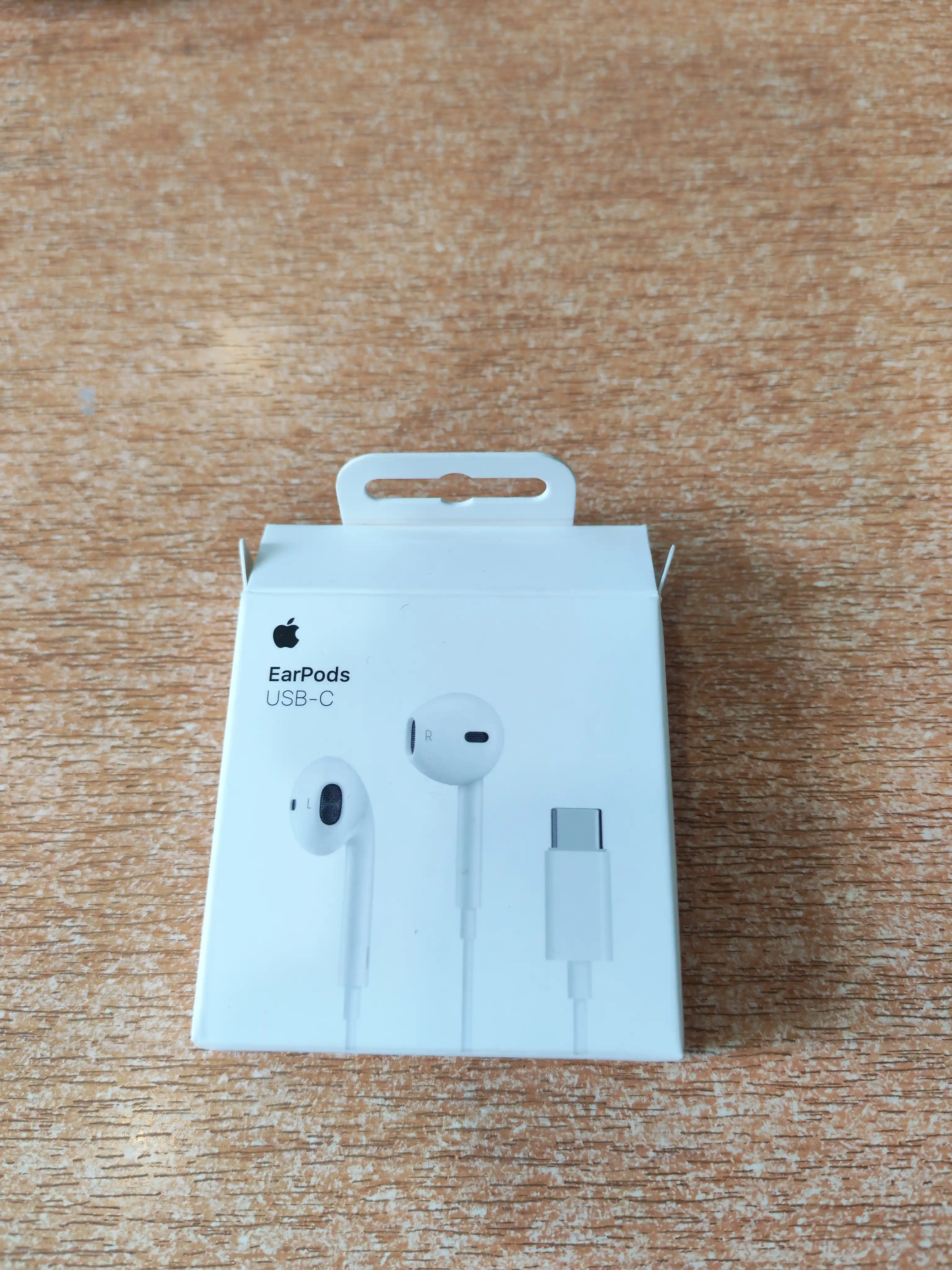 Apple EarPods ORG Lightning / USB-C — проводные наушники с микрофоном и пультом управления