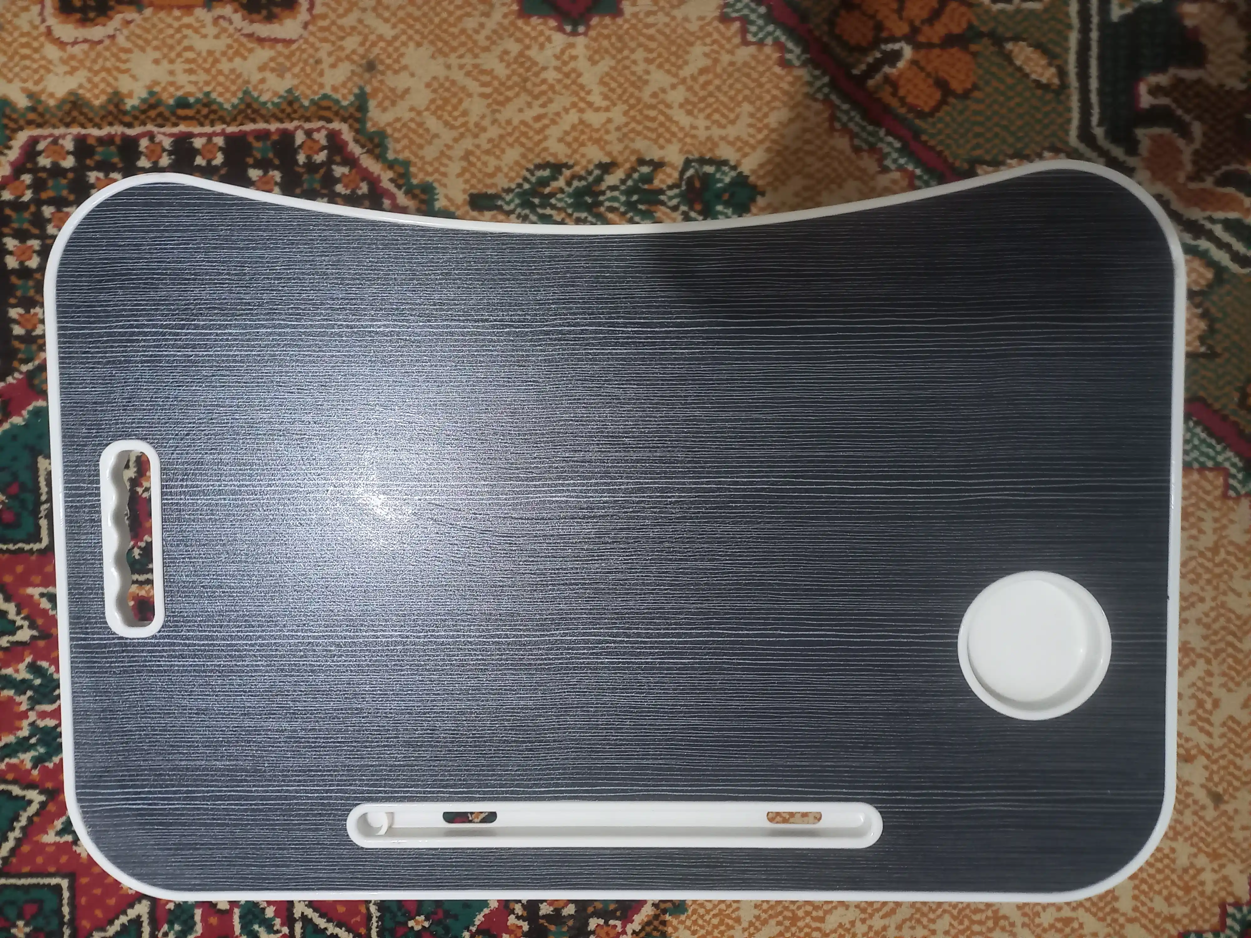 Yig'iluvchan mini-stol, g'aladonlik, to'shakda noutbuk va nonushta uchun, 60×40×28 sm