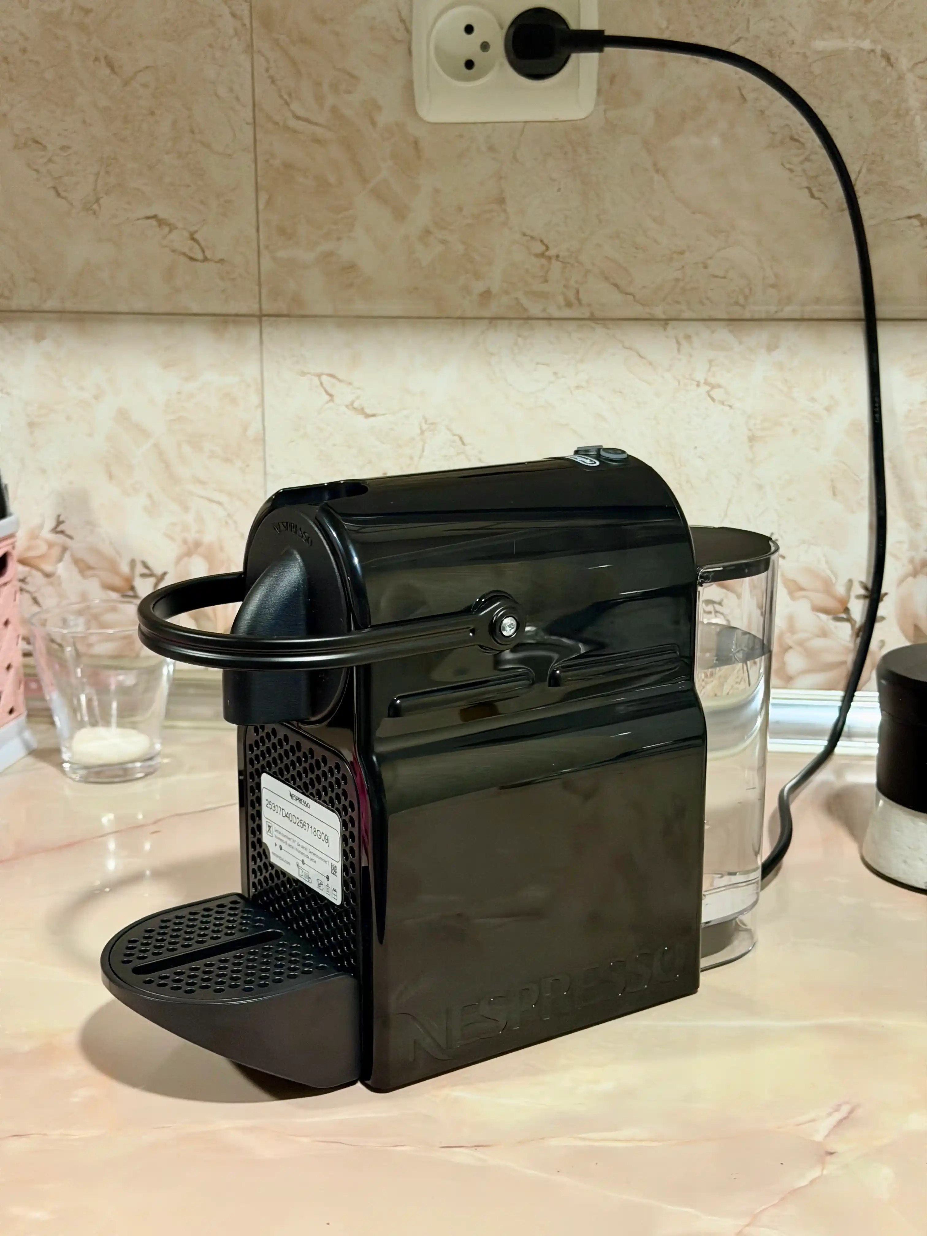 Delonghi EN 80 kapsulali qahva mashinasi.B Nespresso Inissia 19 bar