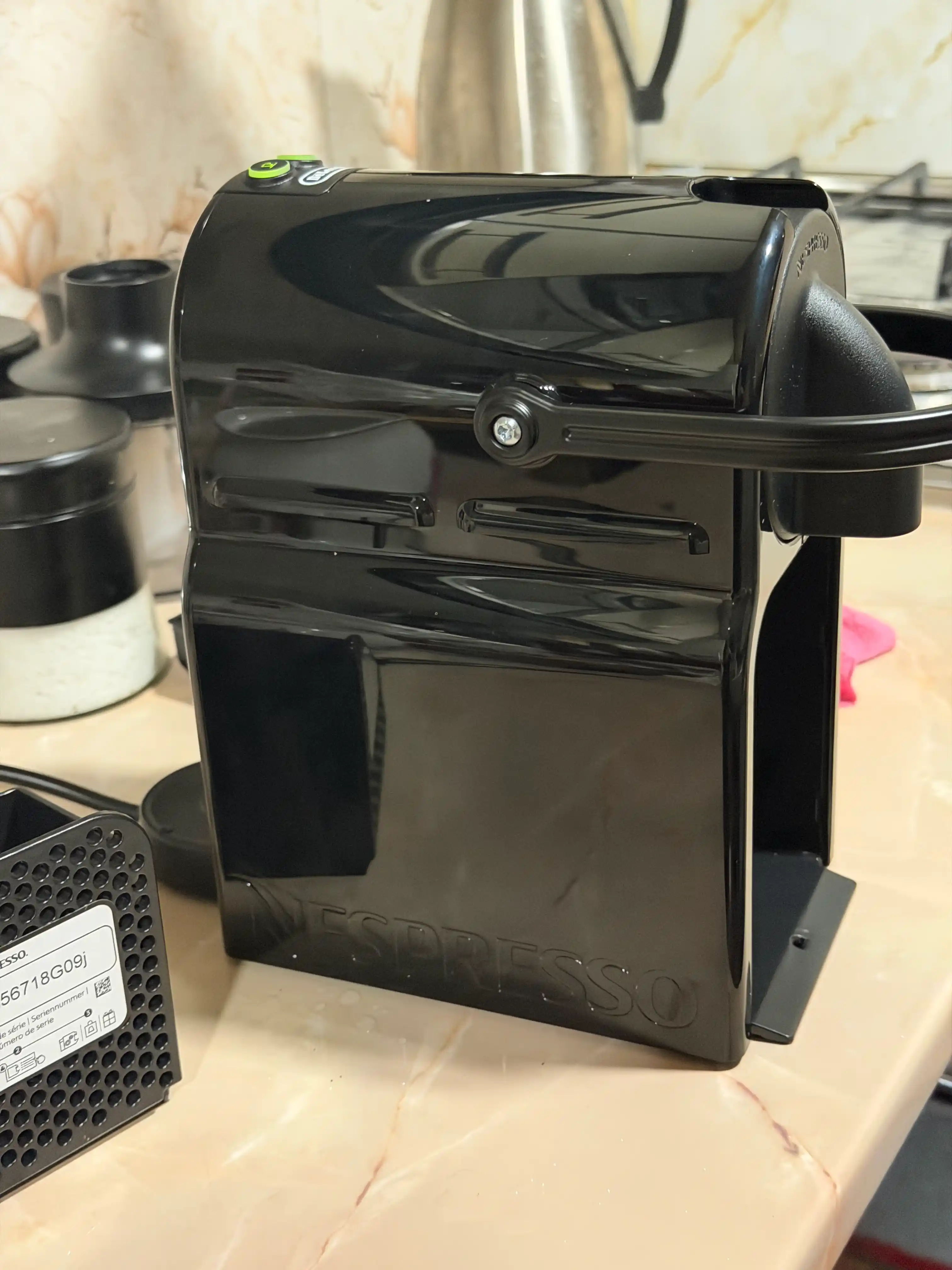 Delonghi EN 80 kapsulali qahva mashinasi.B Nespresso Inissia 19 bar