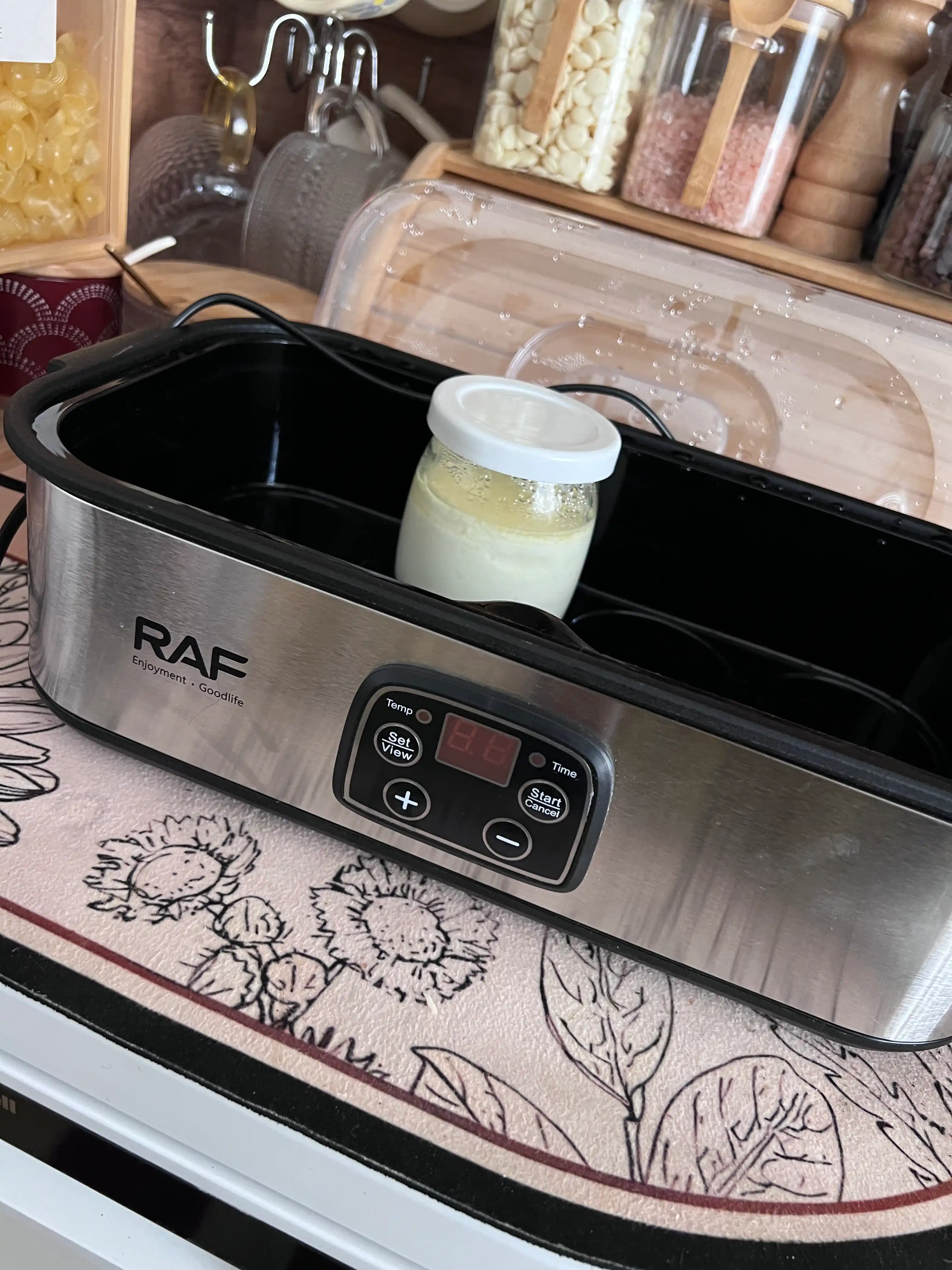 RAF yogurt ishlab chiqaruvchisi uyda yogurt tayyorlash uchun