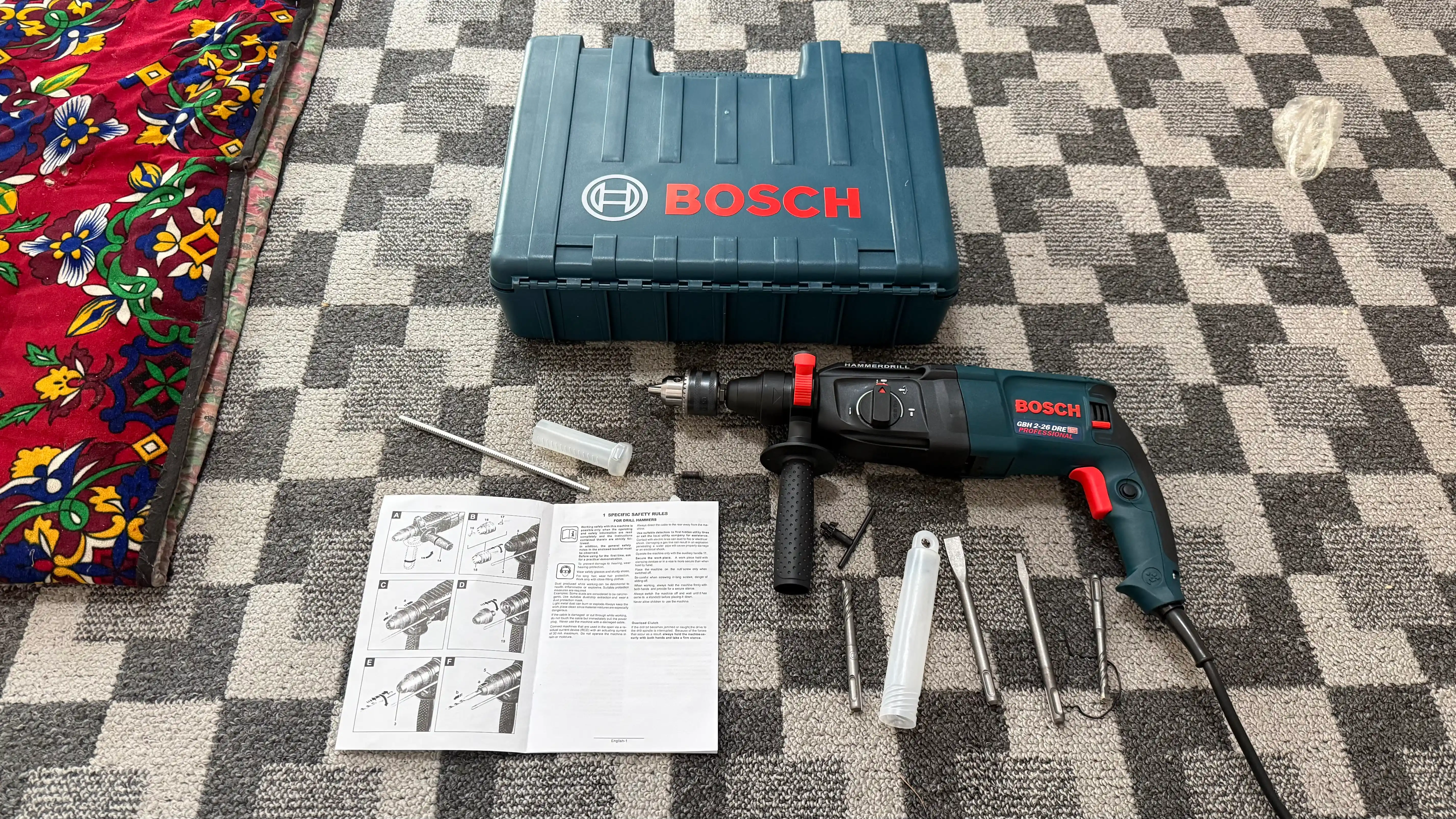 Perforator professionalni 3х bosqichlik, 26 mm, SDS PLUS