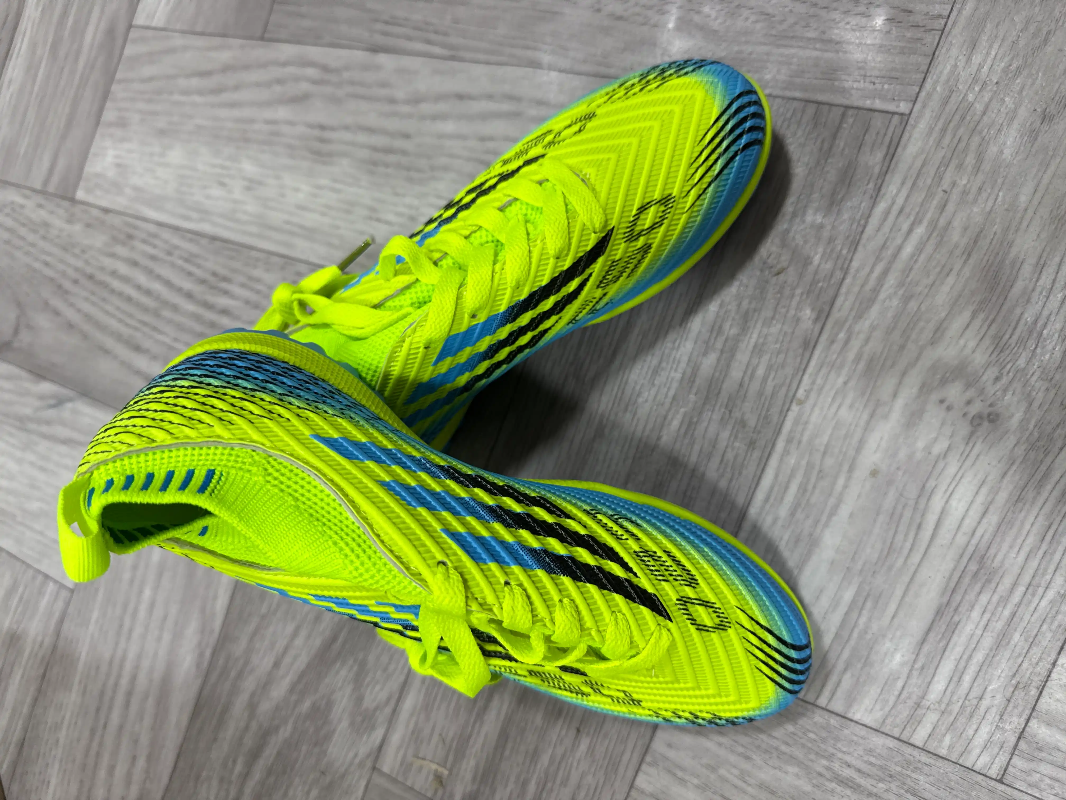 Futbol butsa, sarakanoshka bolalar uchun, futbol oyoq kiyim32-37