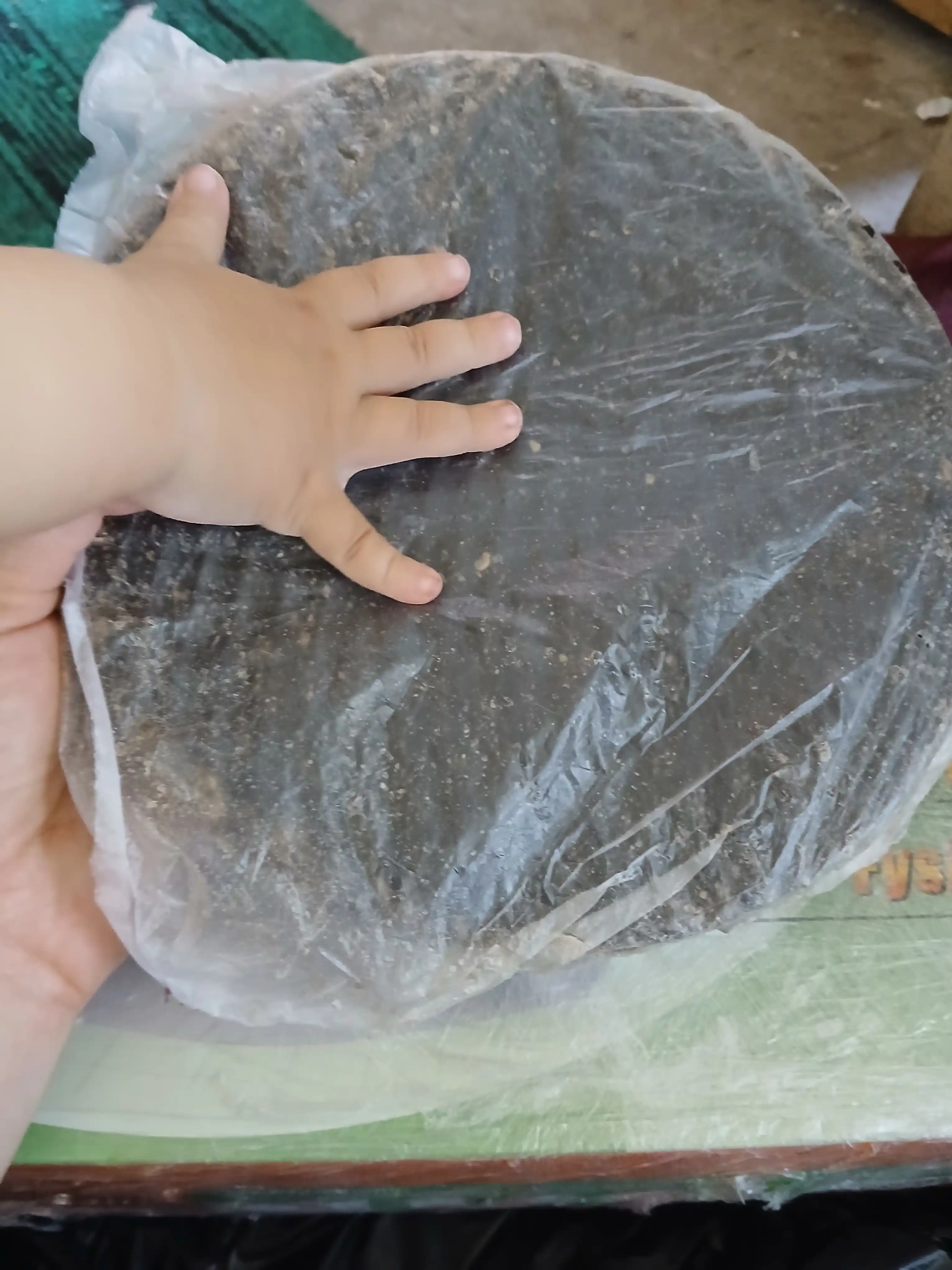 Parafinoterapiya uchun yuqori darajada tozalangan parafin, ozokerit, 1 kg