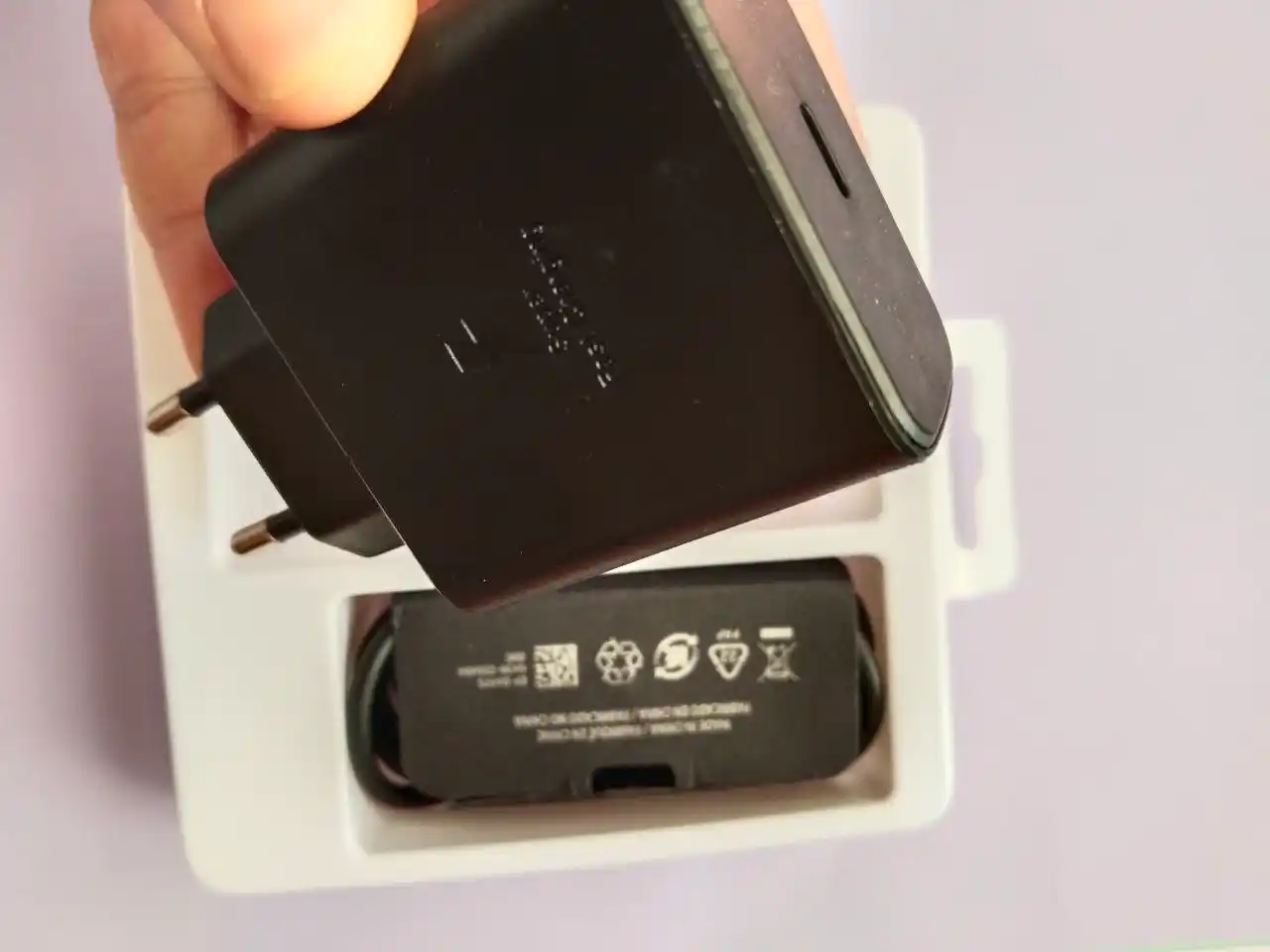Samsung 45W PD Adapter – мощное и безопасное зарядное устройство