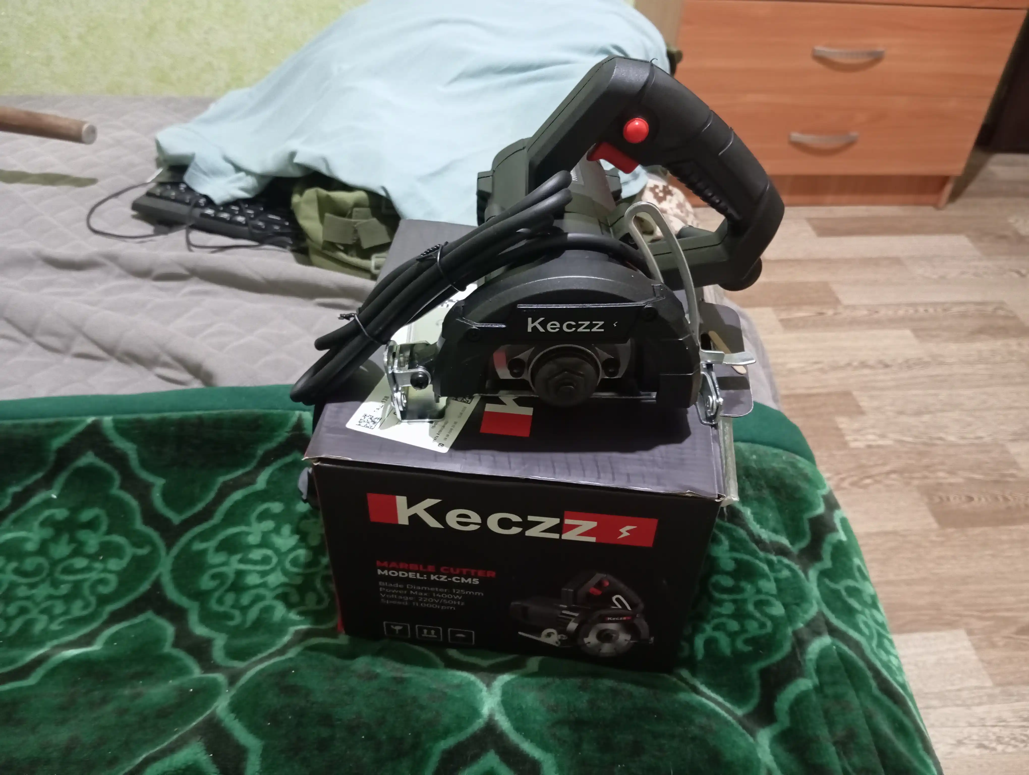 Keczz KZ-CM5, 1400 Vt, 125 mm diskli sirkulyar arra (tosh kesuvchi)
