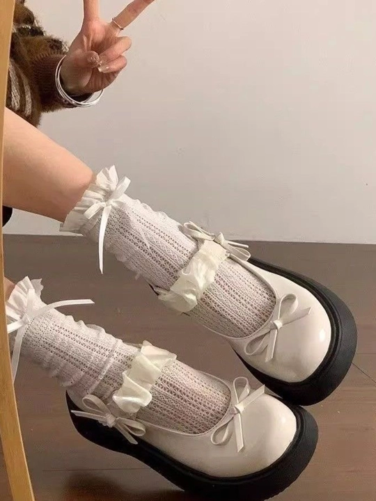 Platformadagi ayollar poyabzali, kundalik qulay poyabzal - 