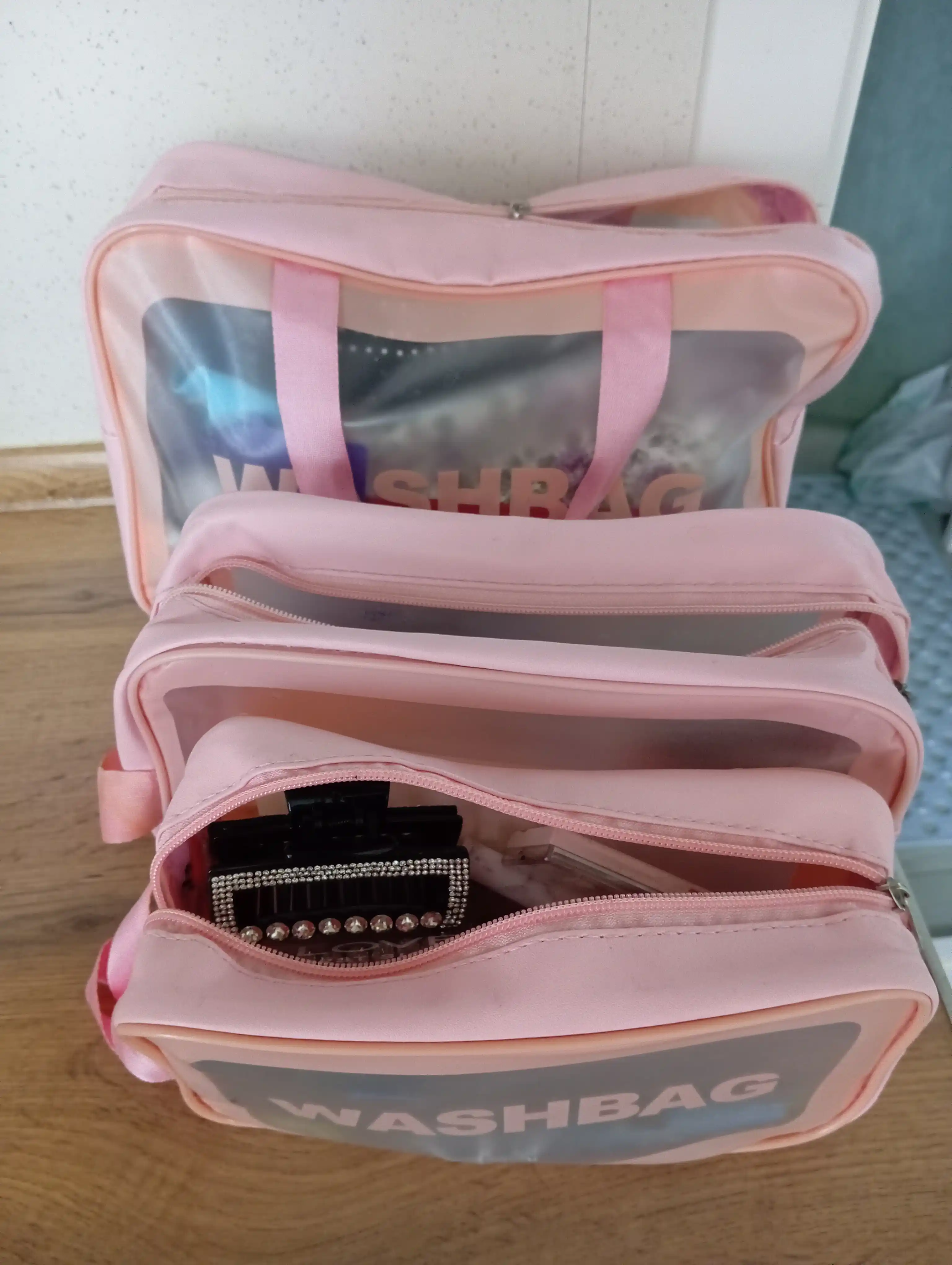 “WASHBAG” 4 xil o‘lchamli va 4 rangli suv o‘tkazmaydigan kosmetik sumkalar (PVX-neylon)