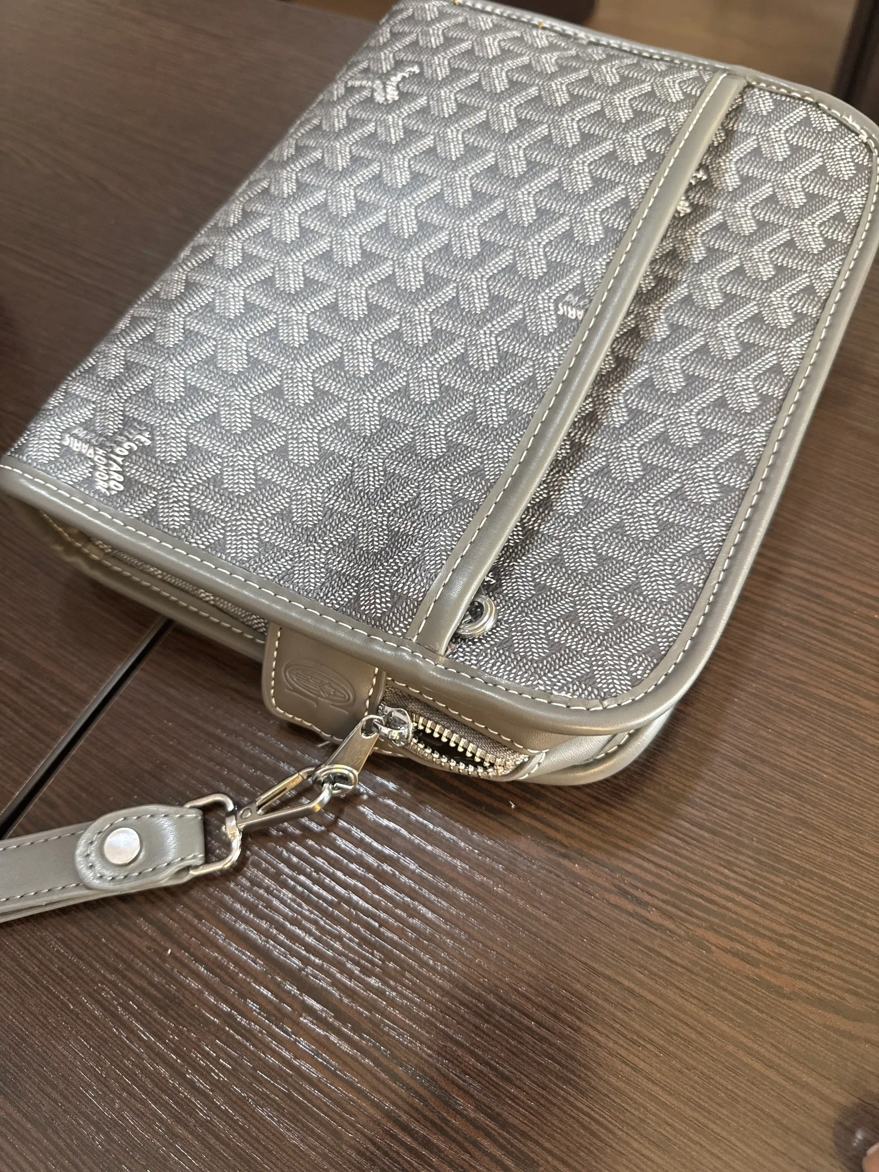 Premium erkaklar klatch sumkasi, Goyard uslubidagi organizer, Zamonaviy clutch bag