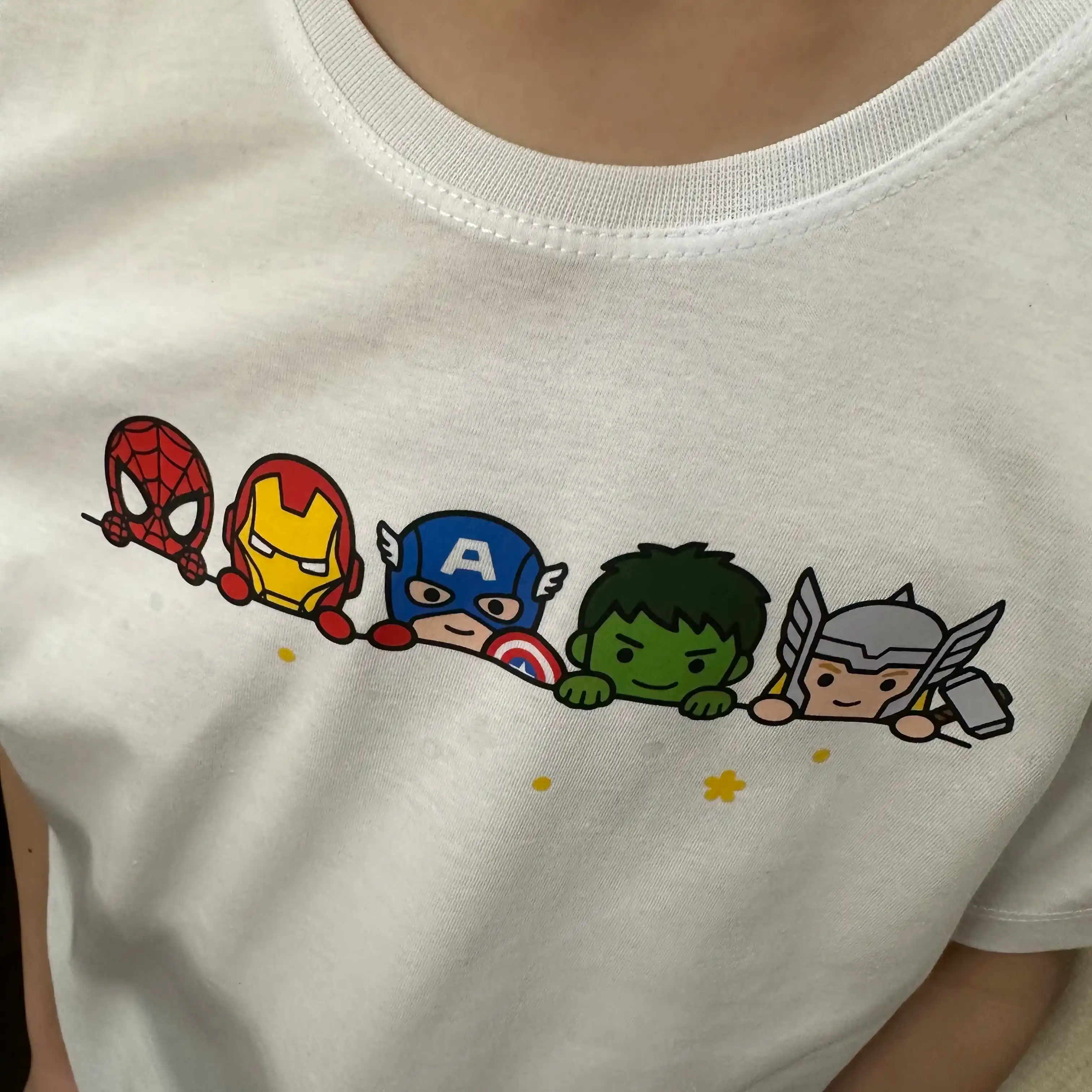 O‘g‘il bolalar va qizlar uchun Marvel printli paxta futbolka, ORZU-TEKS