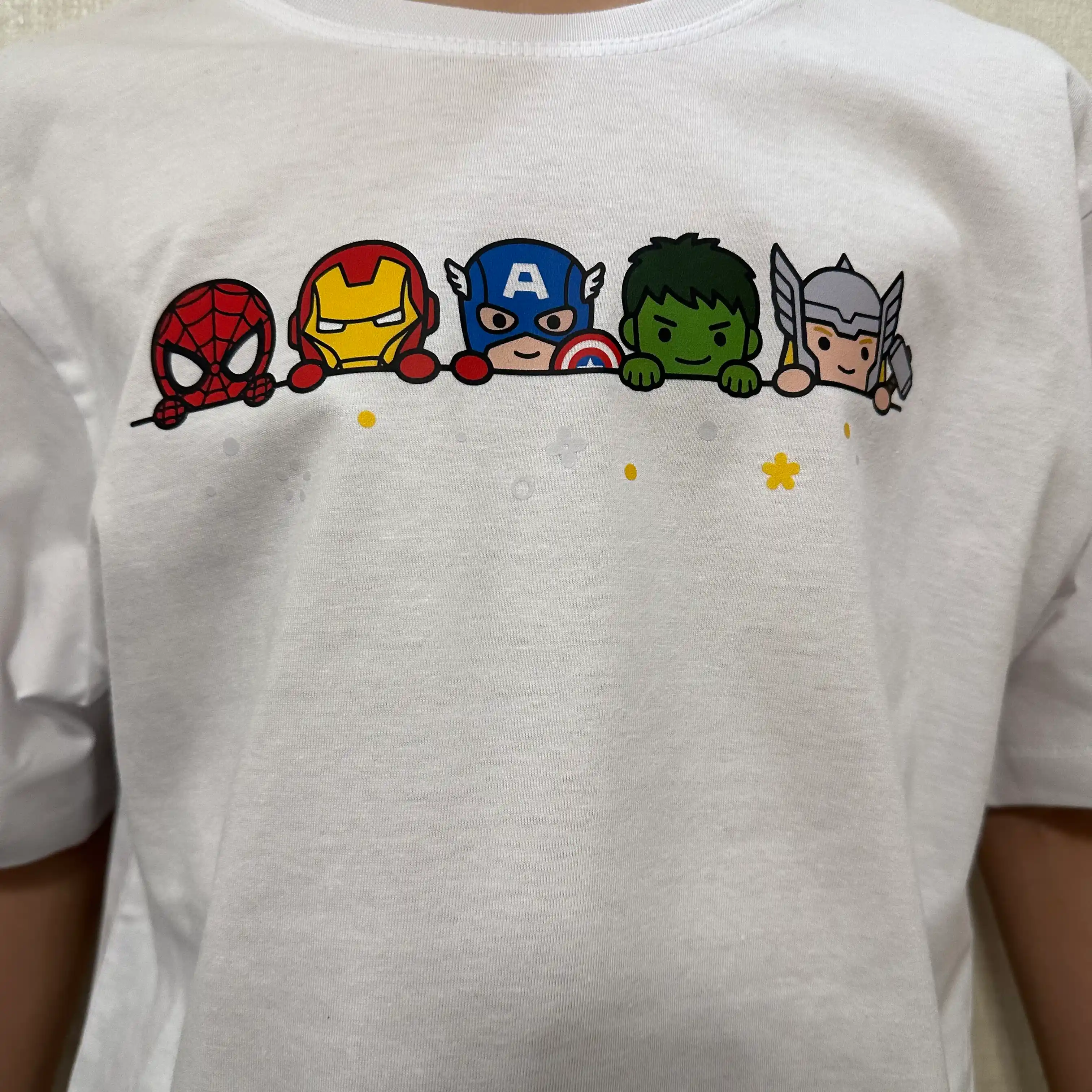 O‘g‘il bolalar va qizlar uchun Marvel printli paxta futbolka, ORZU-TEKS