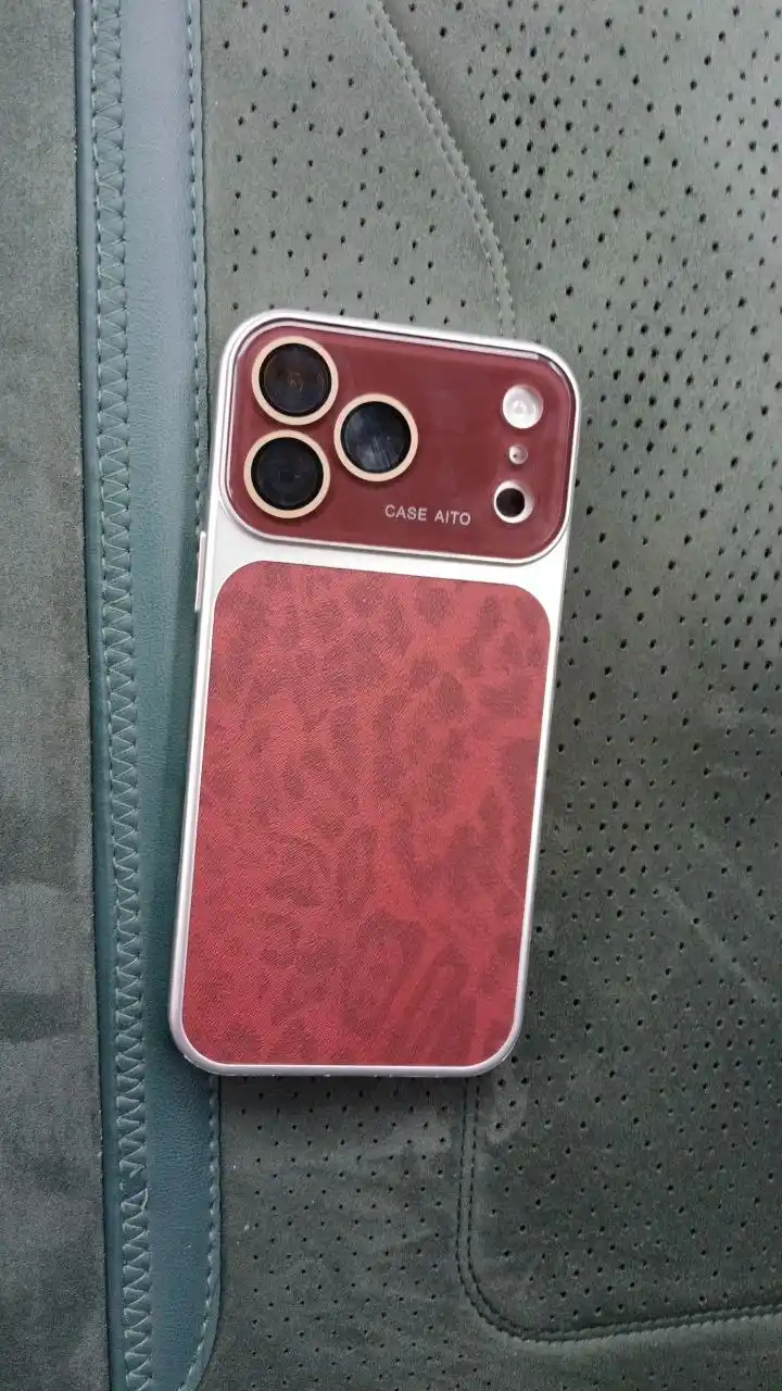 IPhone uchun Leopard naqshli bordo rangli g`ilof
