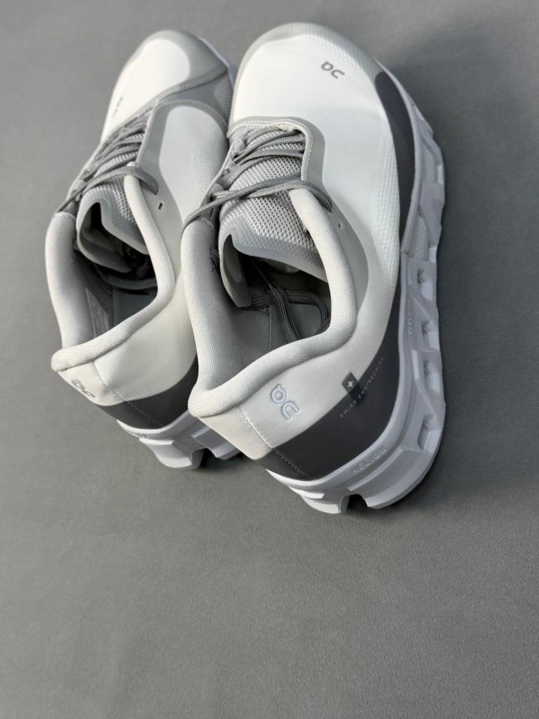 On Cloud Tec krossovka erkaklar uchun, Made in Vietnam, 40–44