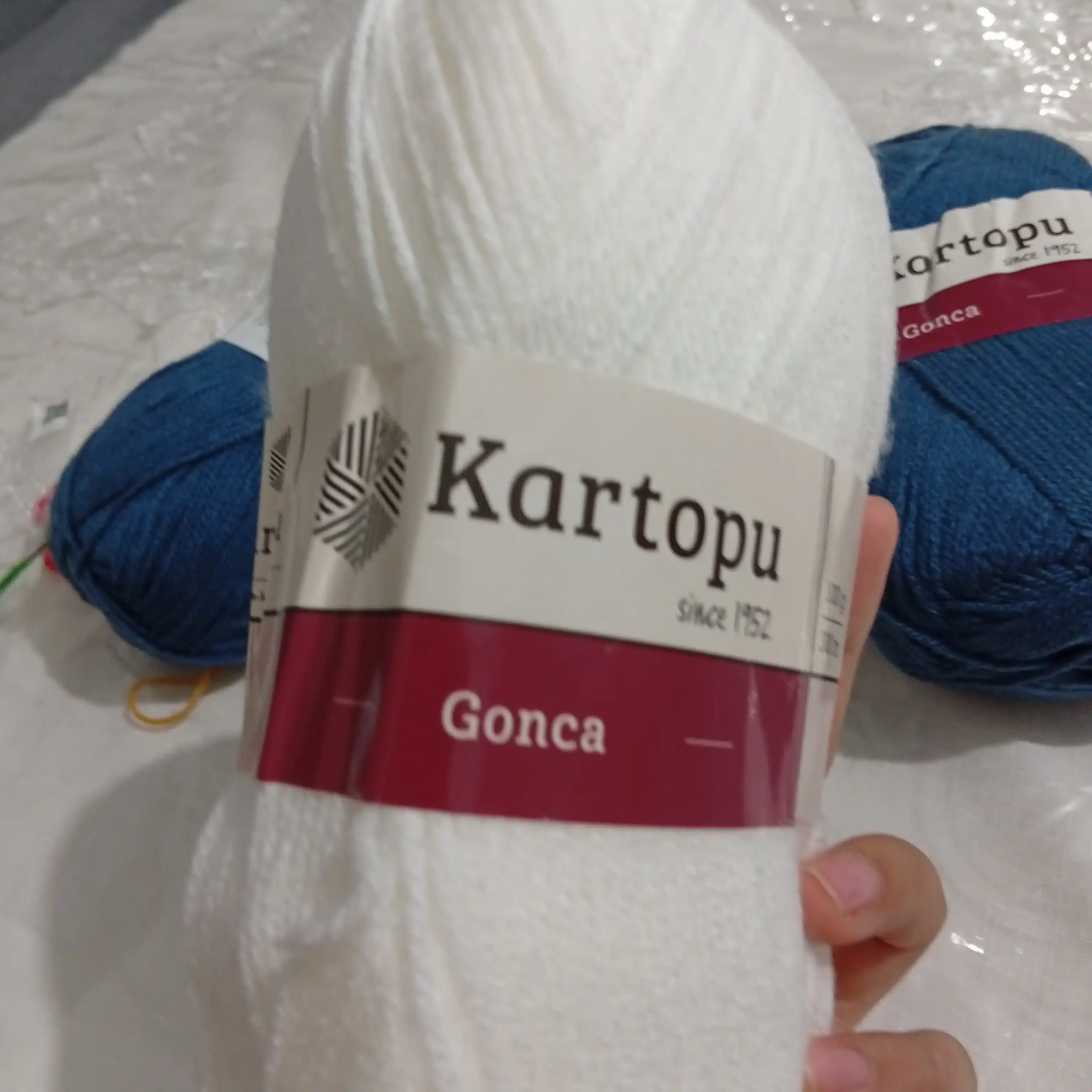 Пряжа для вязания Kartopu Gonca, 100 г, 300 м, 100% акрил