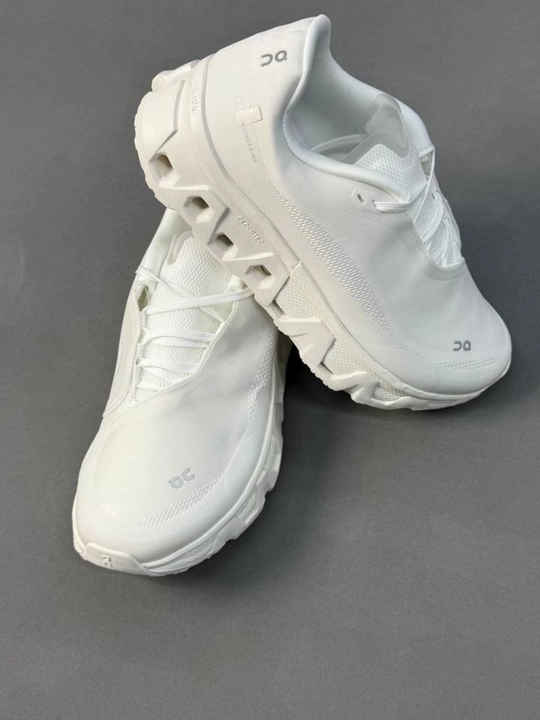 On Cloud Tec krossovka erkaklar uchun, Made in Vietnam, 40–44