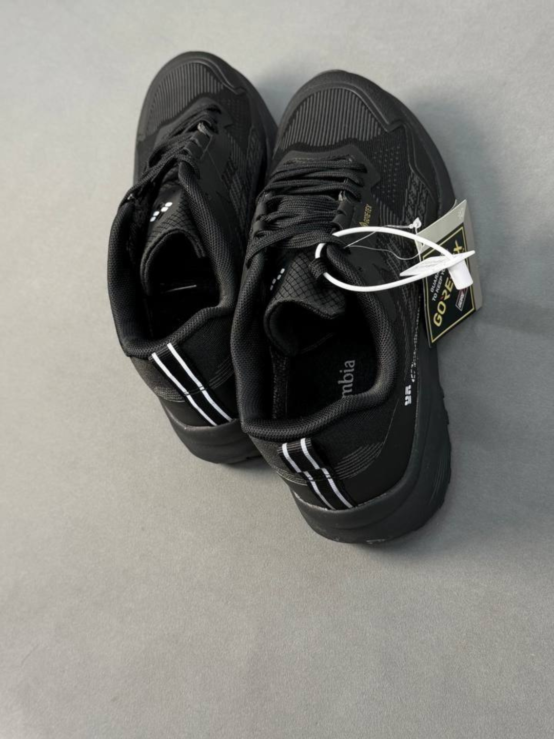 Columbia GORE-TEX erkaklar krossovkasi, Made in Vietnam, 40–44
