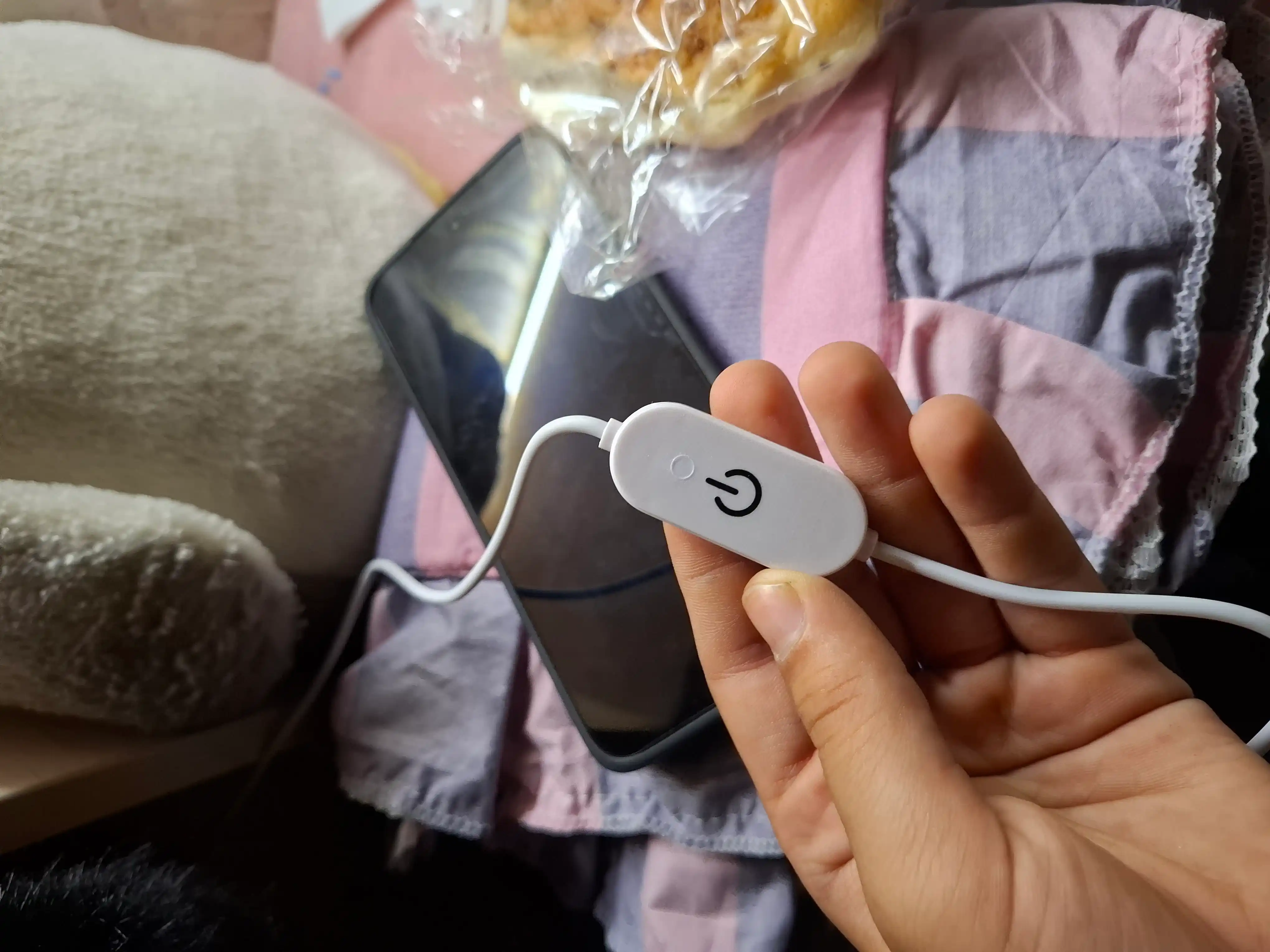 Sensor tugmali COB USB LED lenta – 5V, oq-limon rang