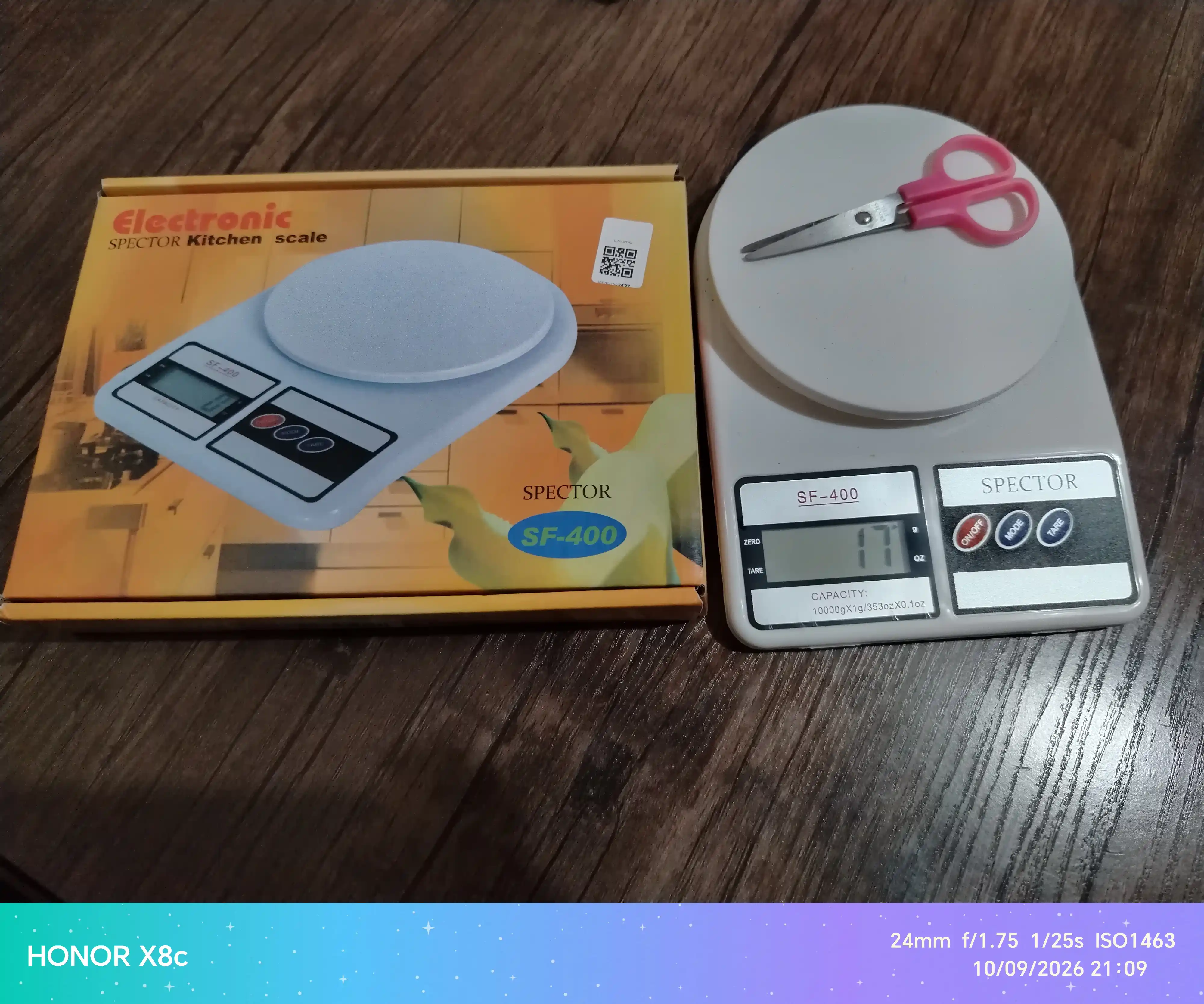 10 kg gacha bo‘lgan elektron oshxona tarozisi, akkumulyatorlar bilan jihozlangan