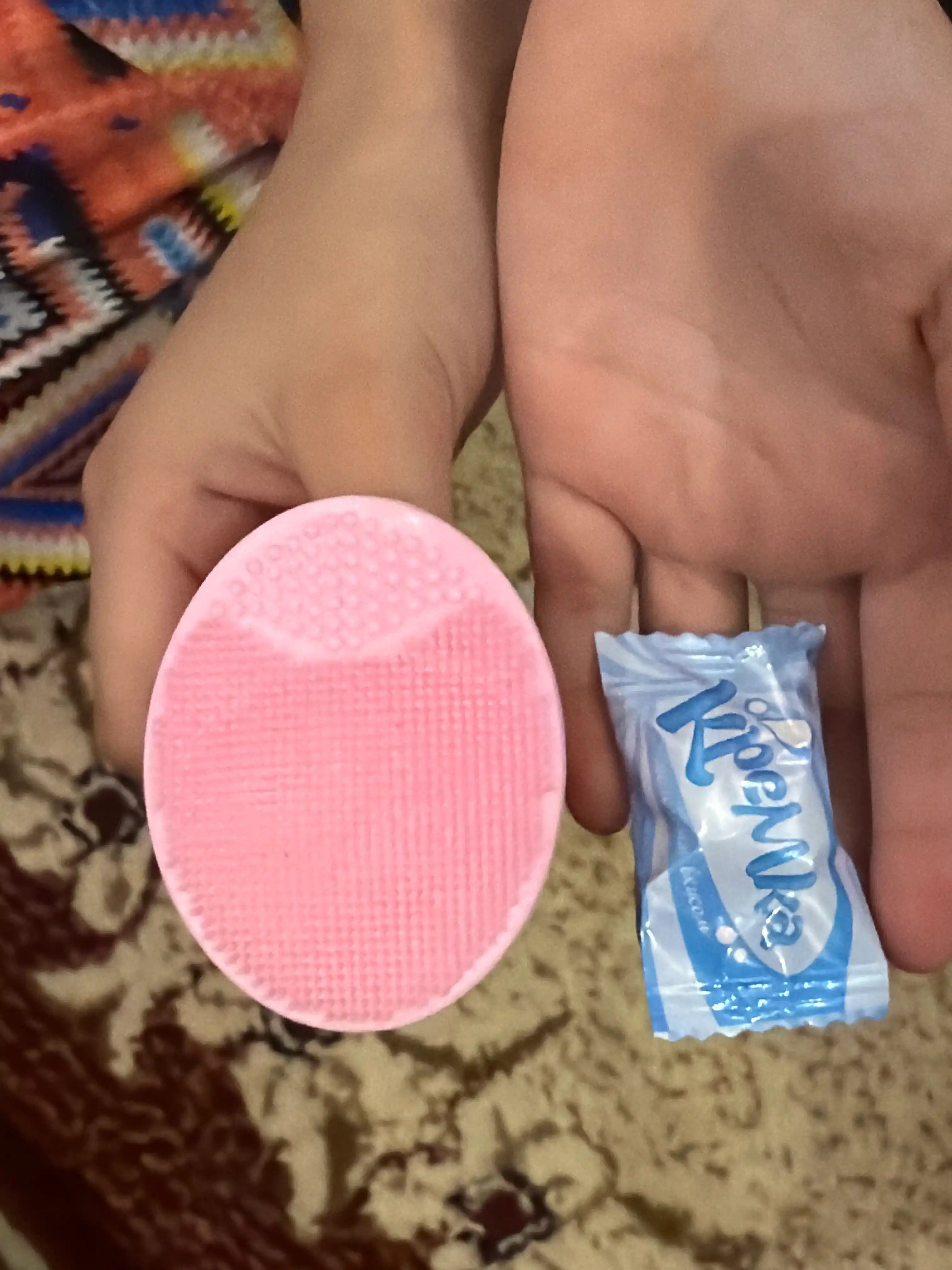 Щетка силикон для чистки волос новорожденного и очищения лица от загрязнений