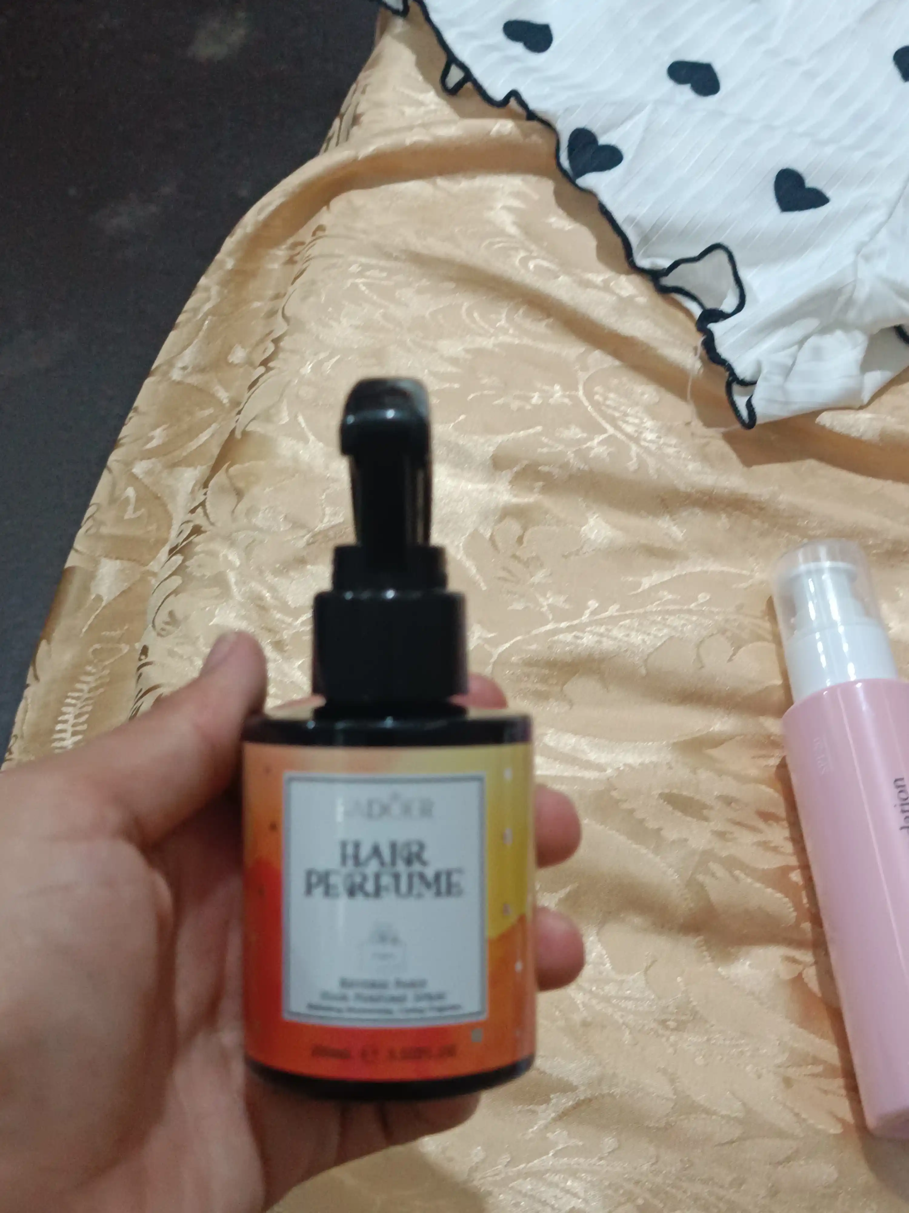 Tana va soch uchun parfyum-sprey, namlantiruvchi, yaltiroq beruvchi, yoqimli hidli, 100 ml