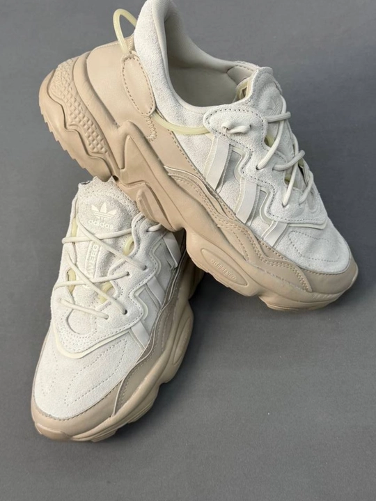Erkaklar uchun Adidas krossovkalari, Xitoyda ishlab chiqarilgan, o‘lchamlari 40-44