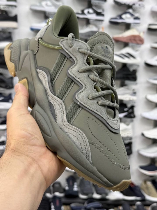 Adidas erkaklar krossovkasi, Made in China, 40–44 razmer - 