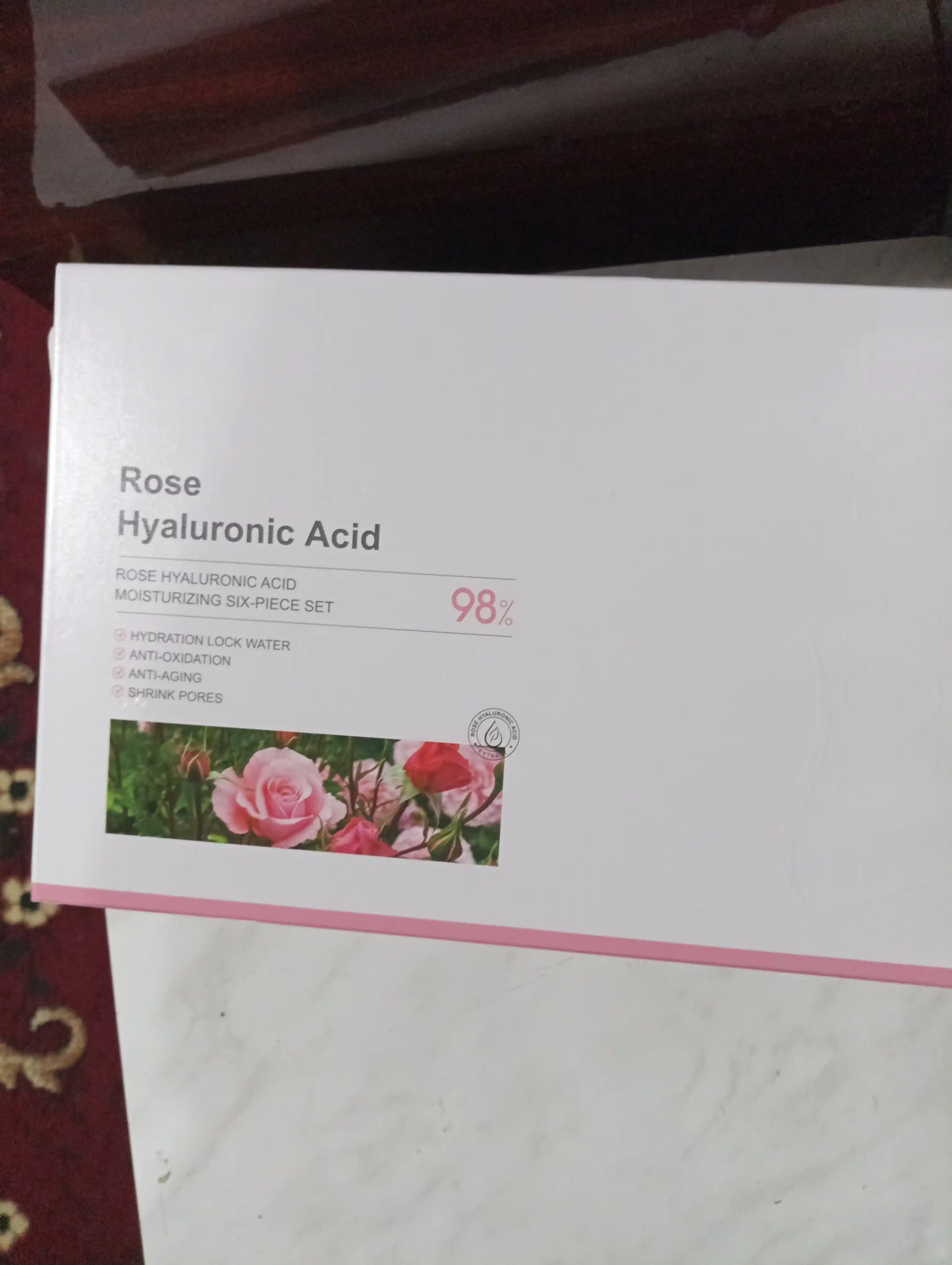 Подарочный набор для ухода за лицом Rose Hyaluronic Acid, 6 в 1 — увлажнение, сияние