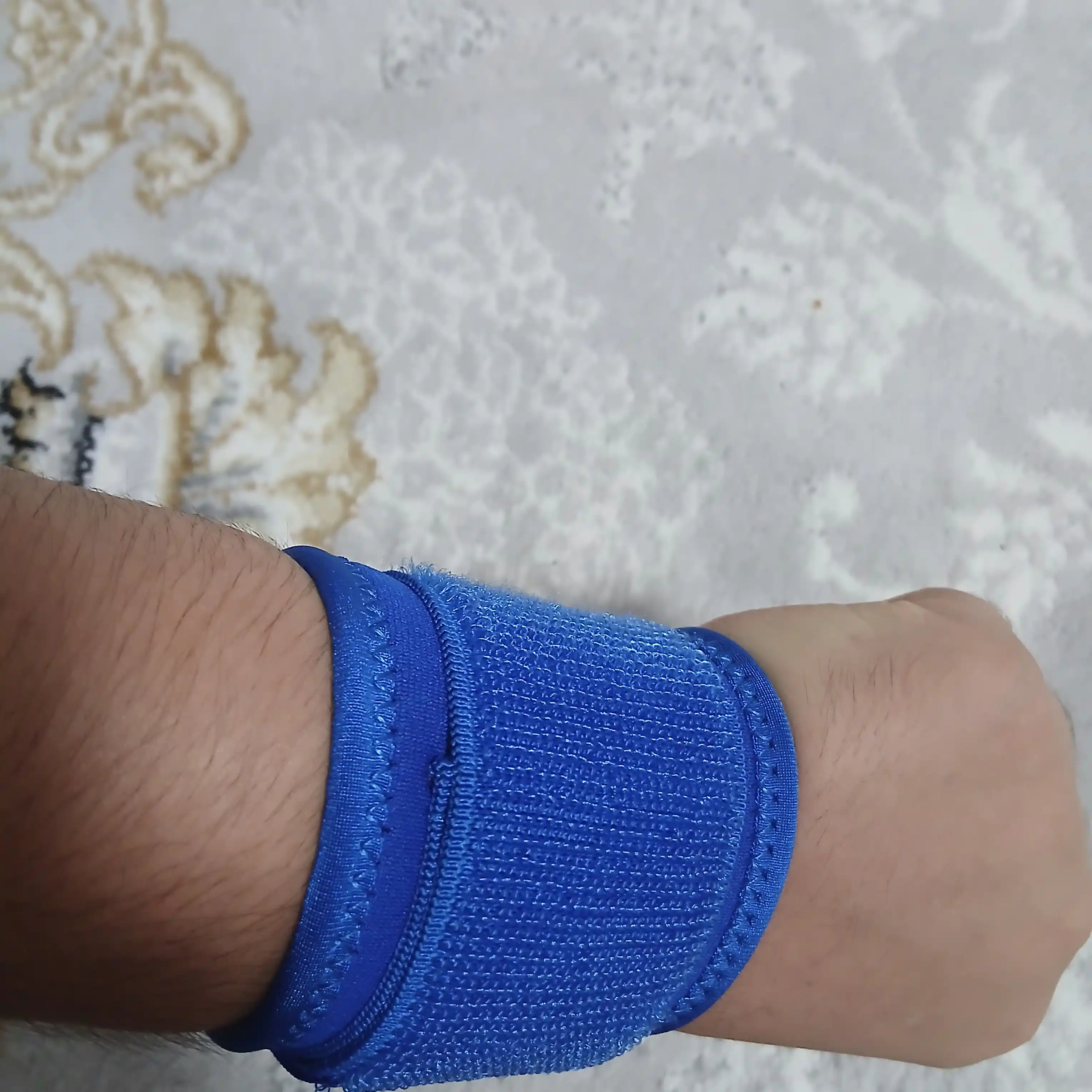 Bilakka taqiladigan bant, bog'ich, sport, fitnes, og'ir atletika, qo'lni himoya qiluvchi