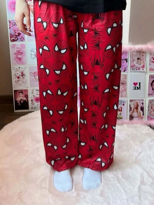 Ayollar uchun Spider Man pижама shalvar to'plami