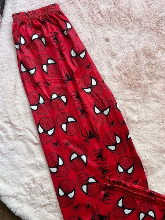 Ayollar uchun Spider Man pижама shalvar to'plami