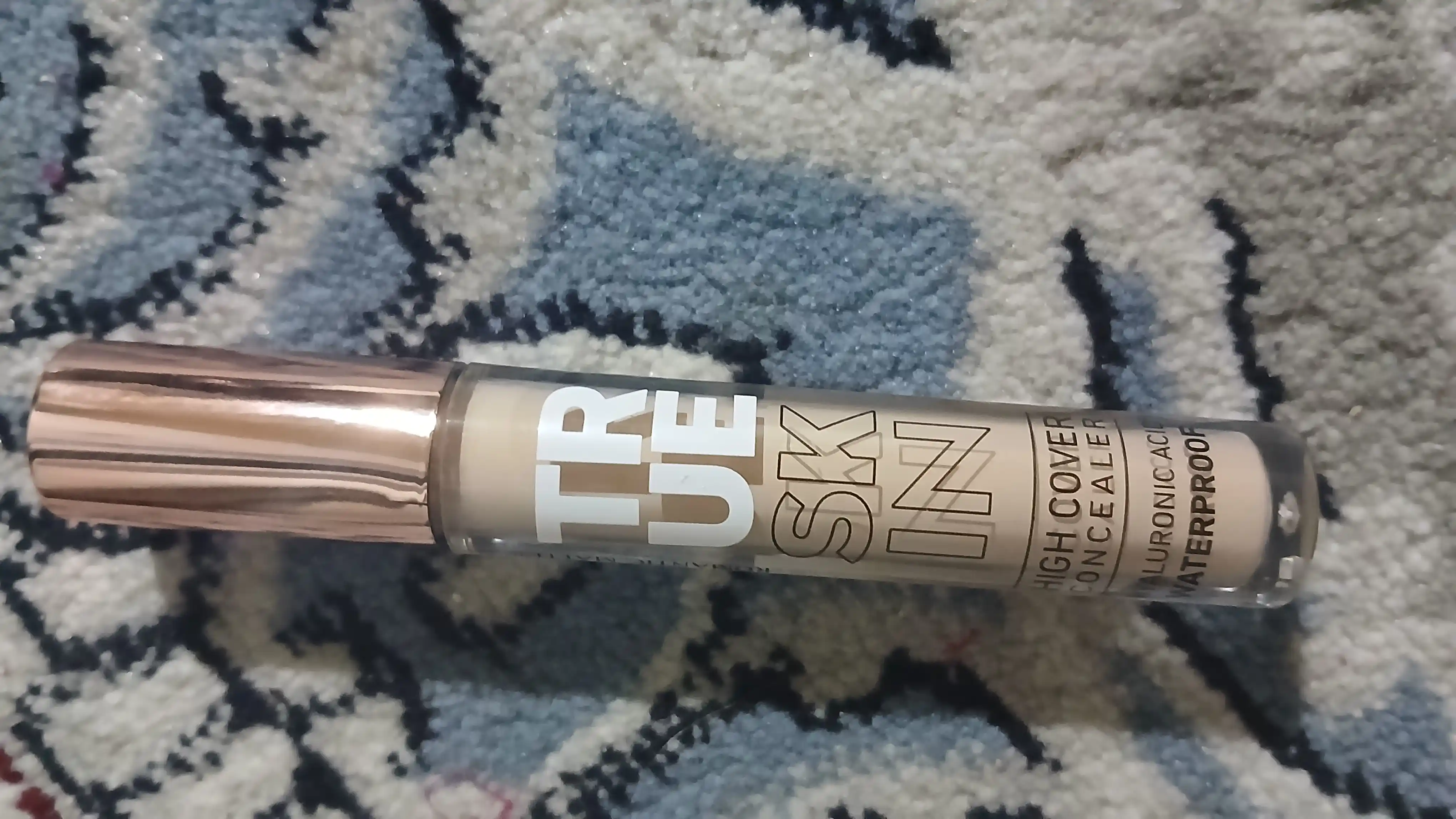 Barcha teri turlari uchun Catrice True Skin professional konsileri