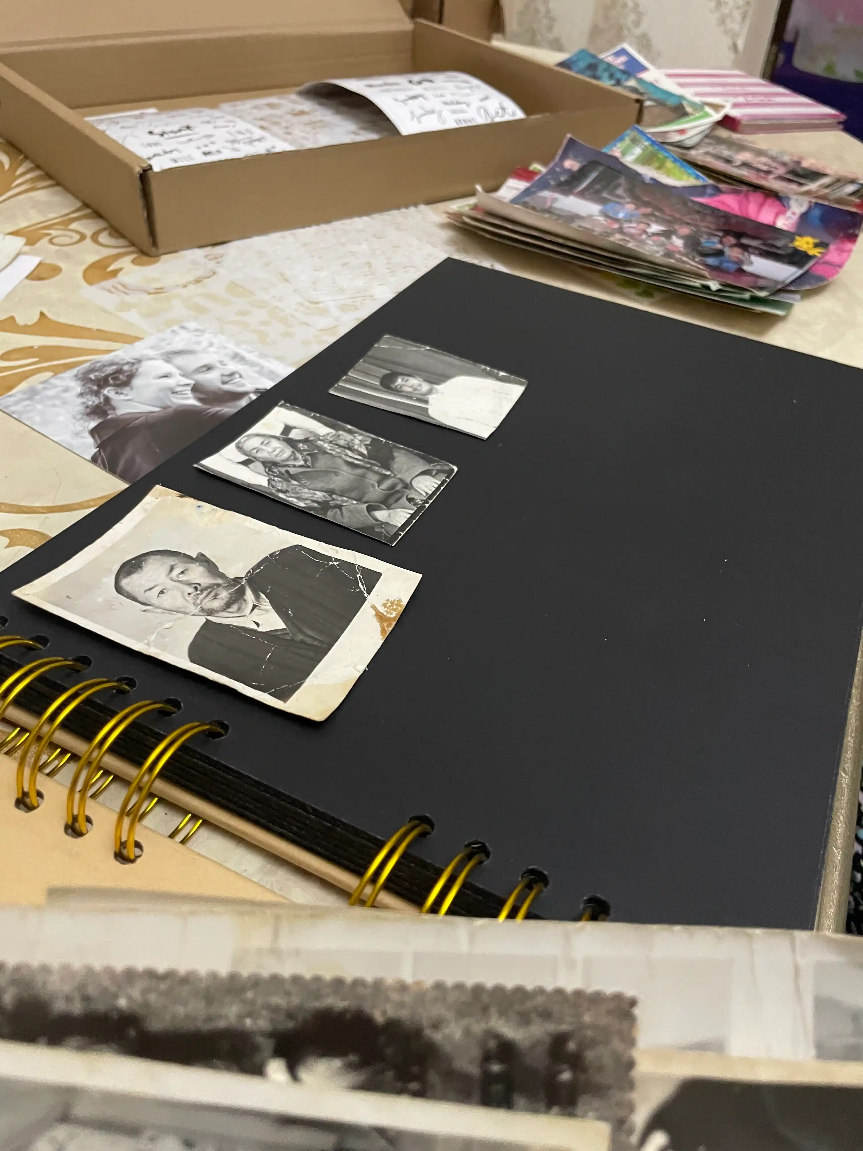 Bolalar, oila, to'y uchun fotoalbom, rasmlar uchun albom, sketchbuk, qora varaqlar bilan