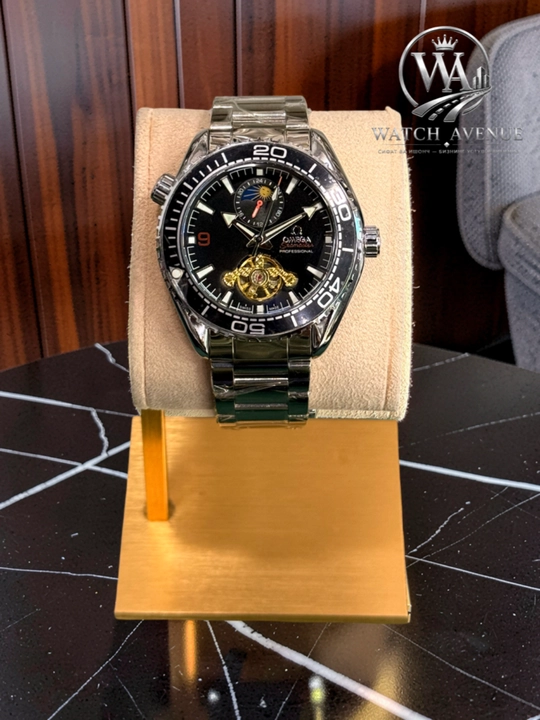 Omega Seamaster Planet Ocean — мужские часы с открытым механизмом