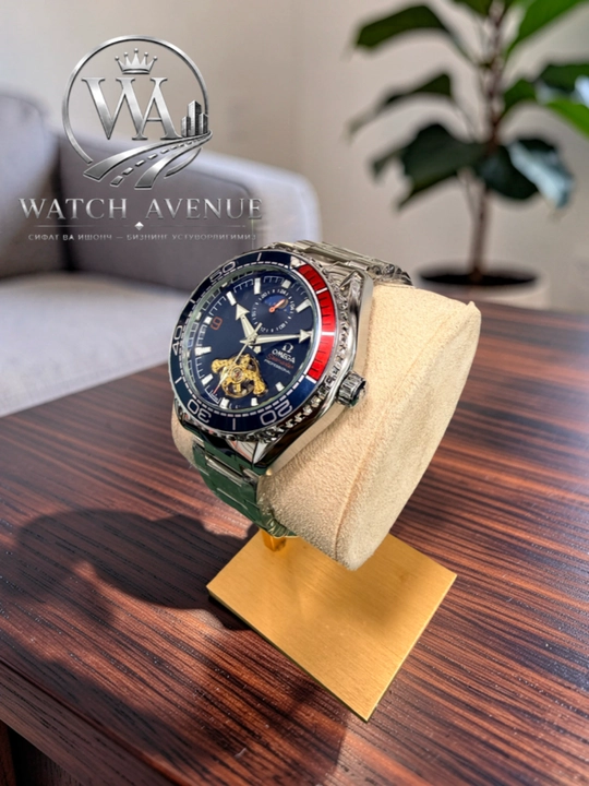 Omega Seamaster Planet Ocean — мужские часы с открытым механизмом
