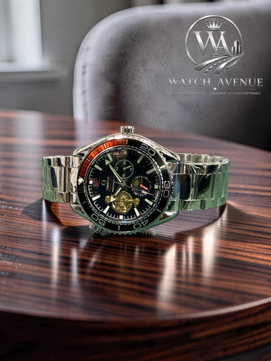 Omega Seamaster Planet Ocean erkaklar qo‘l soati — ochiq mexanizm