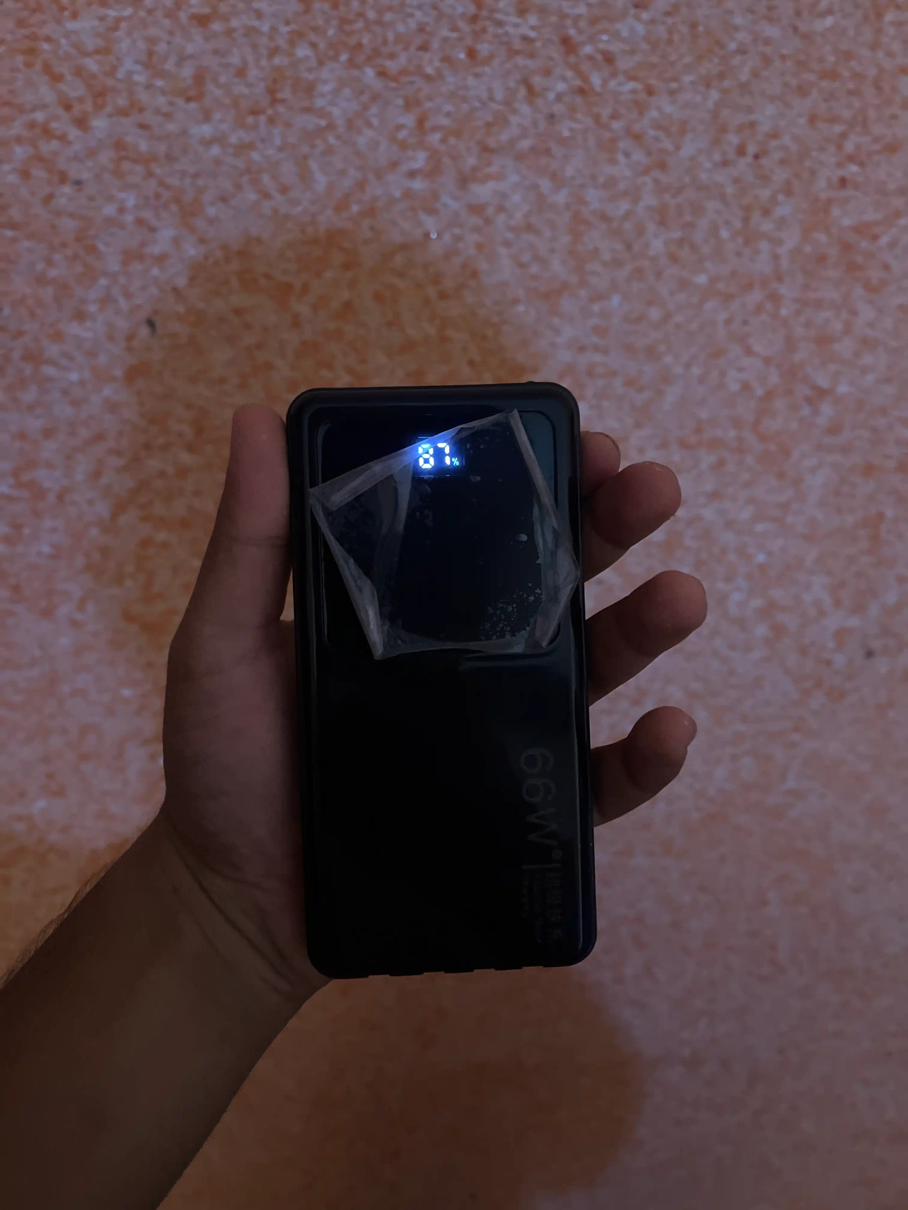 Power Bank 20000 mAh 66W с встроенными кабелями, фонариком и быстрой зарядкой 22.5W