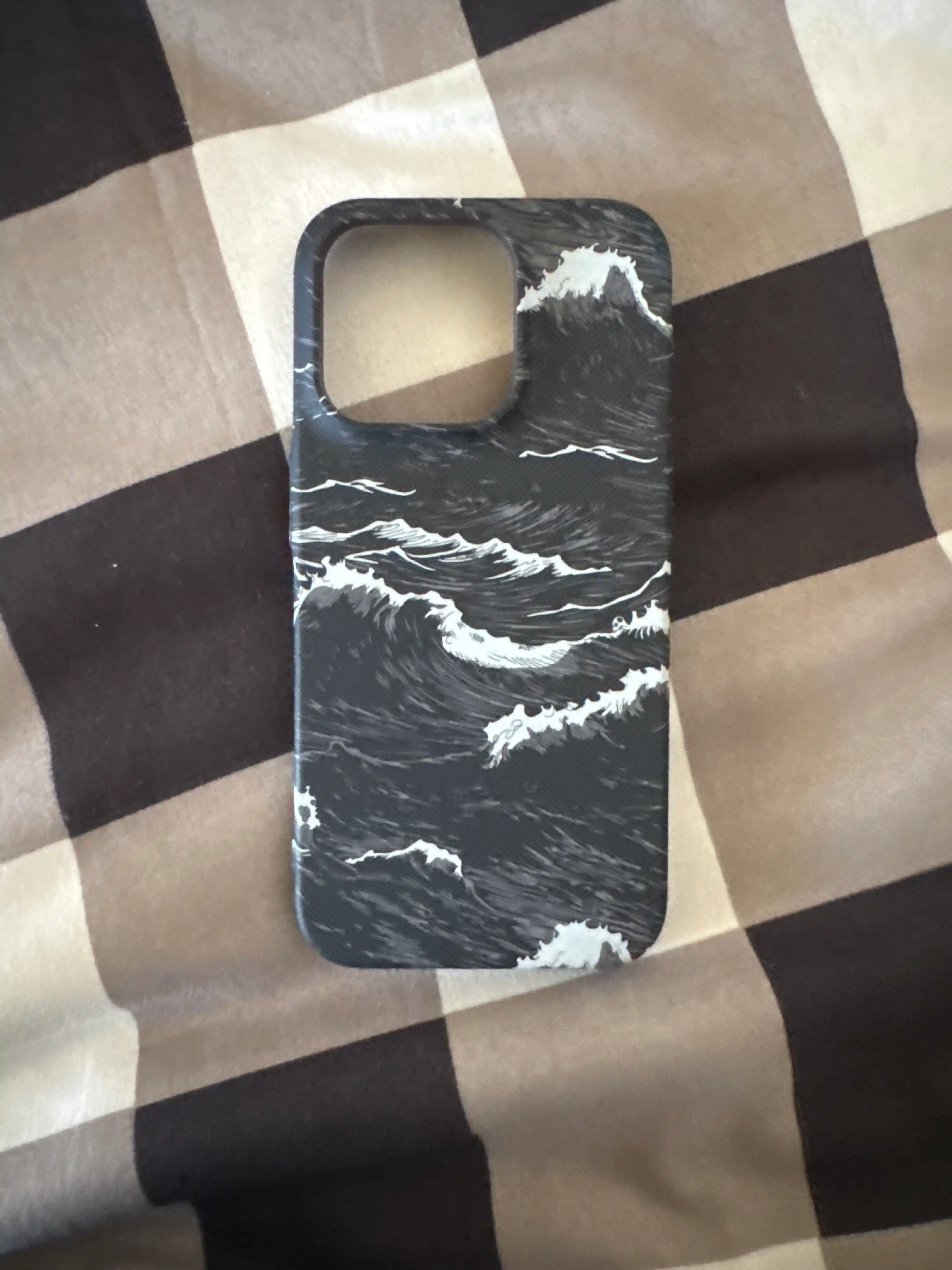 IPhone X, XR, 11, 12, 13, 14, 15, 16, 17 Pro, Pro Max uchun qattiq karbon g‘ilof