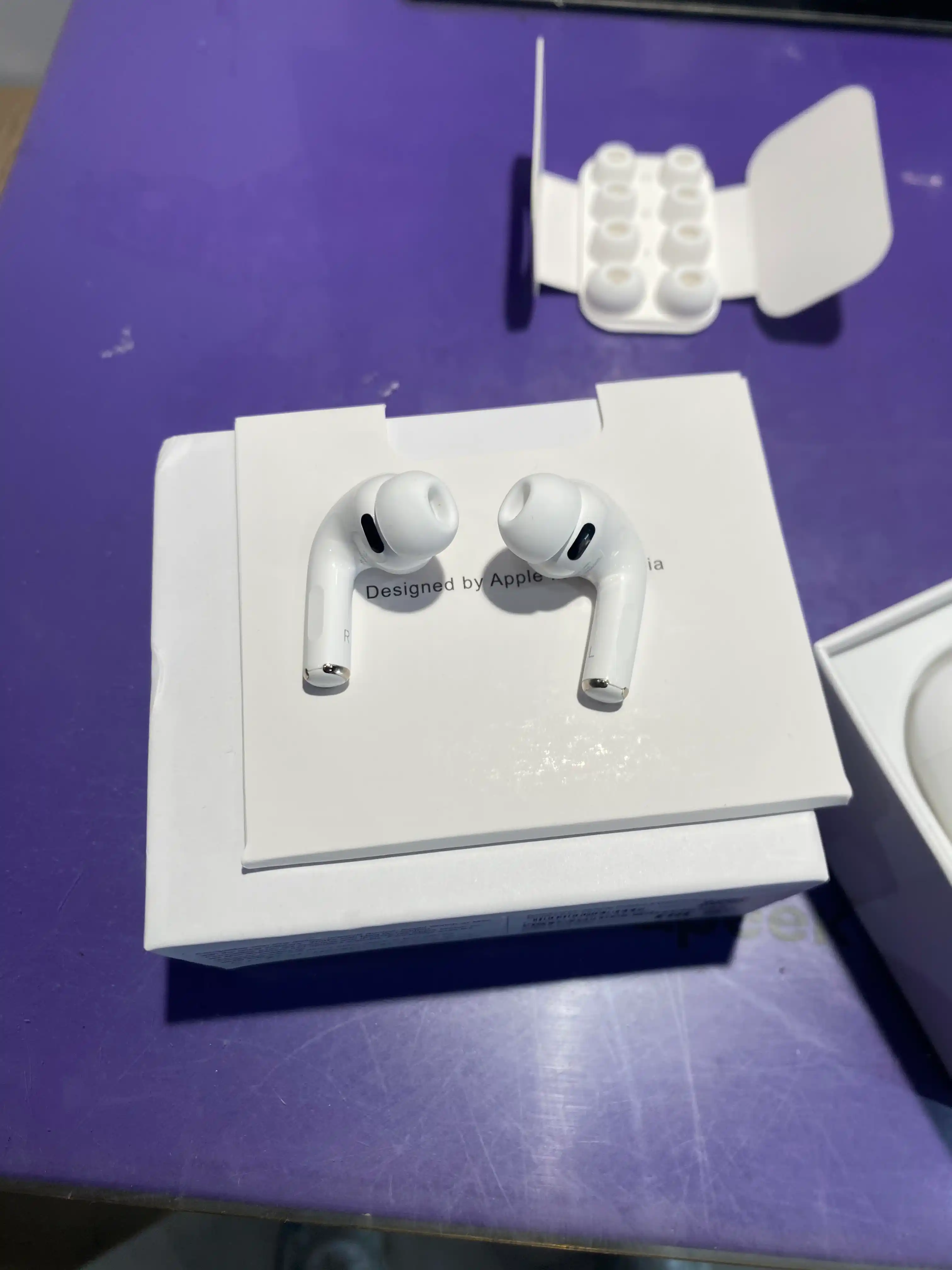Simsiz quloqchinlar Pro 3 ANC bluetooth naushnik Shovqinni kamaytirish rejim ANC bor