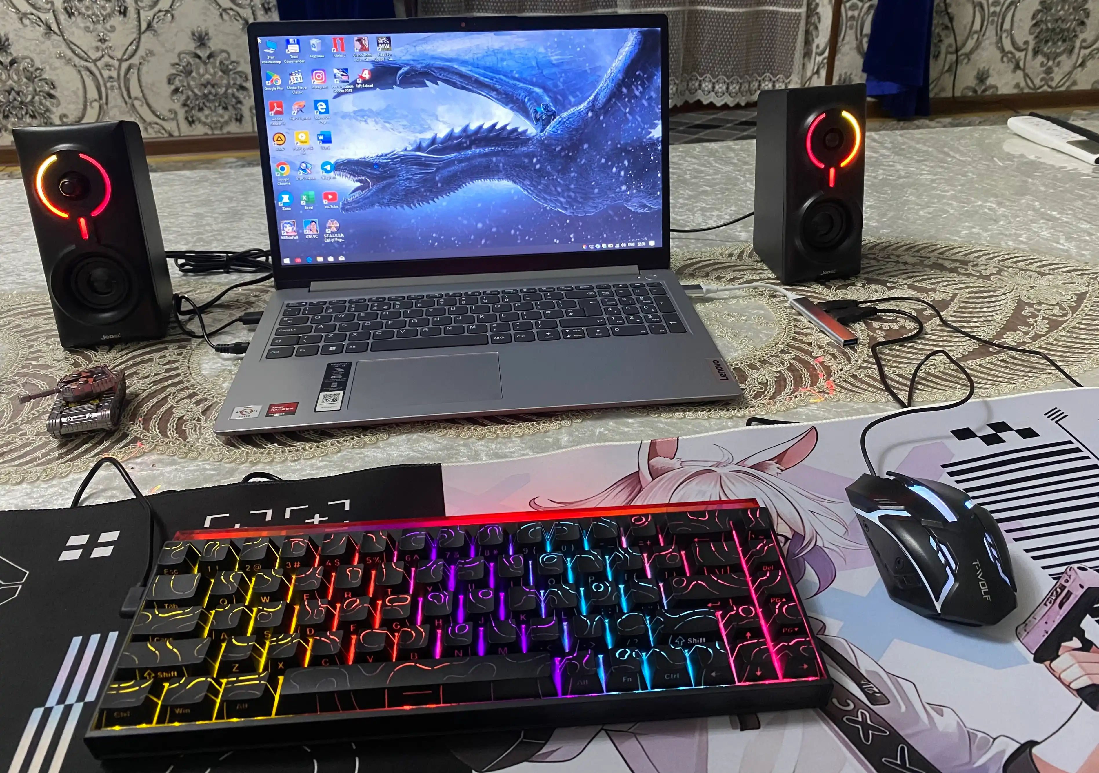 Geymerlar uchun RGB yoritilgan AJAZZ o‘yin klaviaturasi mexanik / membranali
