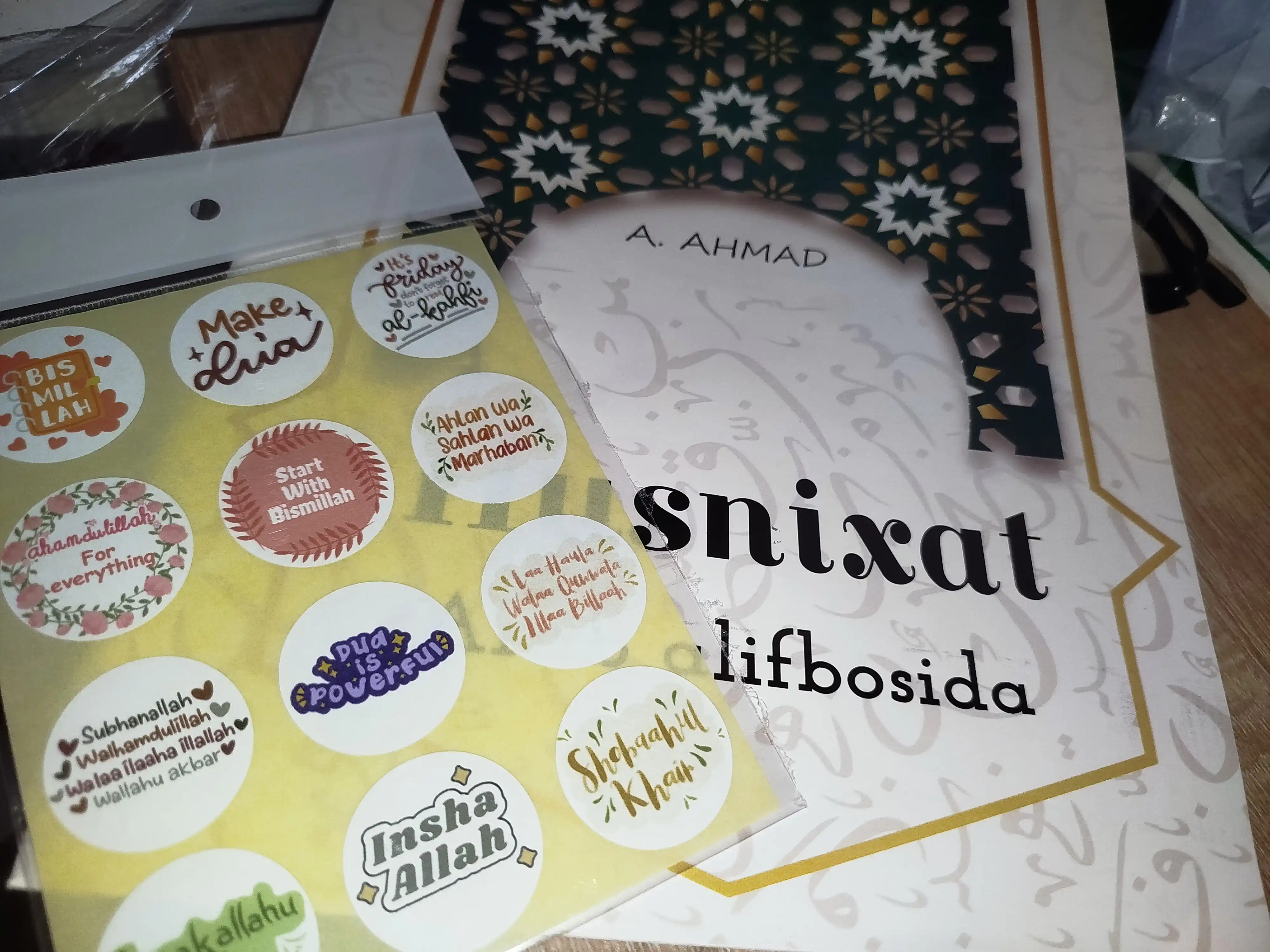 Husnixat daftarlar, arab alifbosida, kattalar va bolalar uchun, A. Ahmad