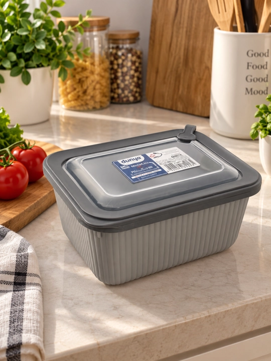 Контейнер для хранения продуктов, с герметичной крышкой и клапаном