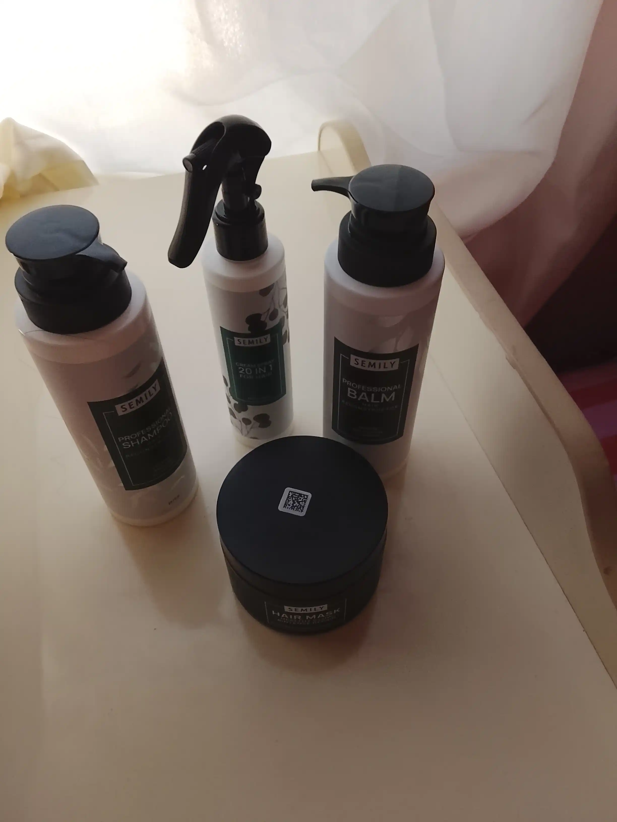 SEMILY soch spreyi, sochlarni issiqlikdan himoyalovchi xushbo‘y krem, soch parvarishi uchun 200 ml