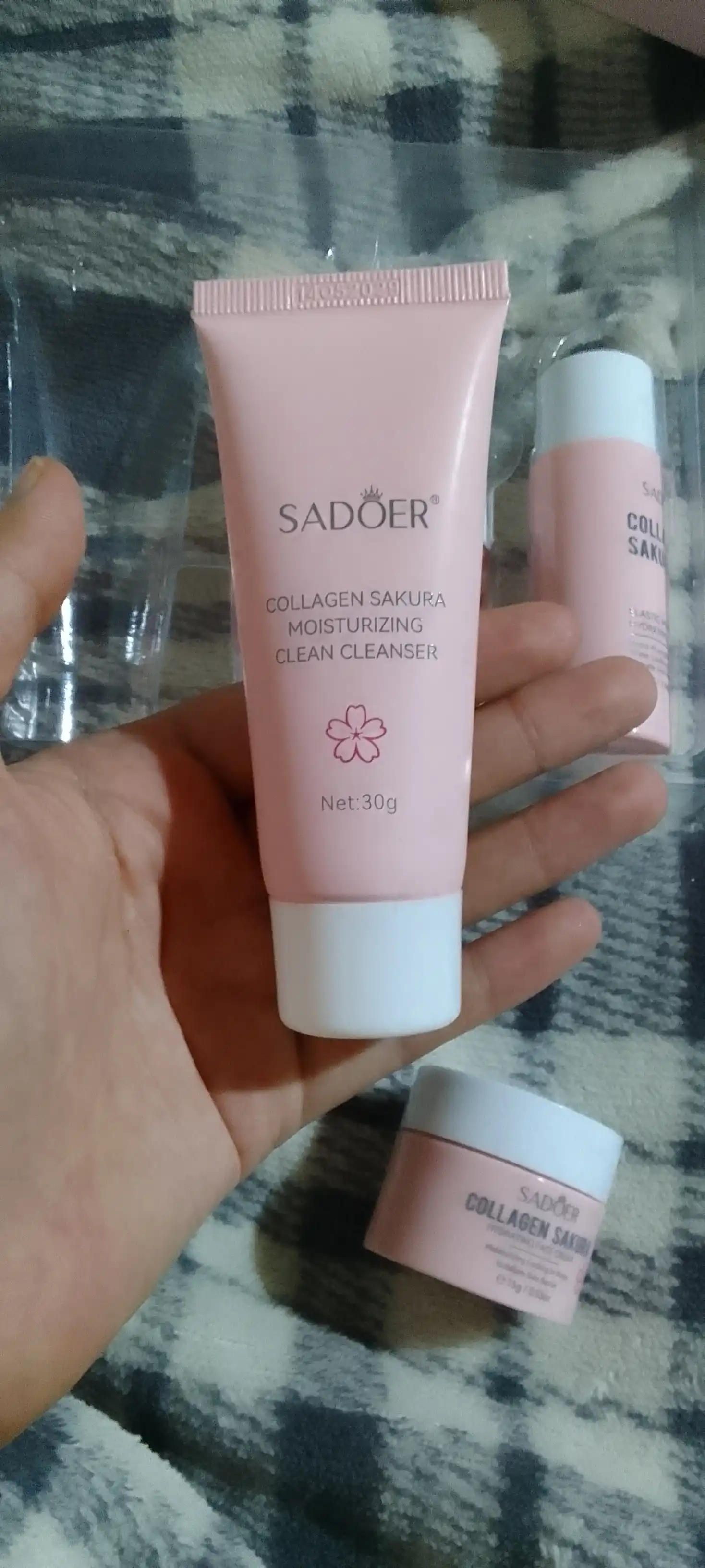Collagen Sakura подарочный набор 6 в 1 для увлажнения и ухода за кожей лица