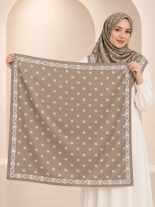 Ayollar uchun atlas ro‘mol, 90 × 90 sm, bosh va bo‘yin uchun to'rtburchak sharf, turli ranglarda