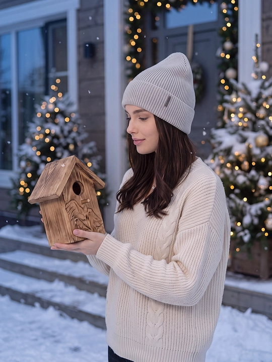 Ayollar bosh kiyimi va qizlar uchun qishki shapka Snowl Liana